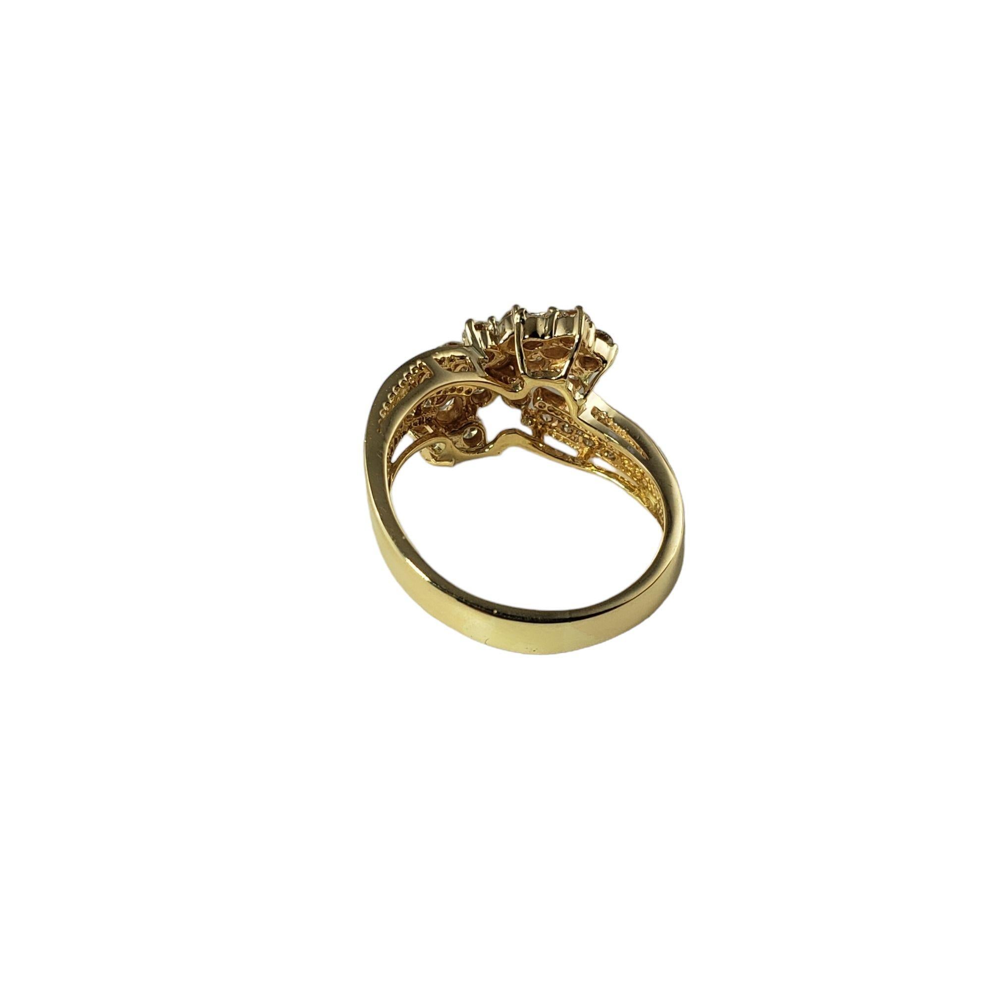 14 Karat Yellow Gold and Diamond Cluster Ring For Sale 2
