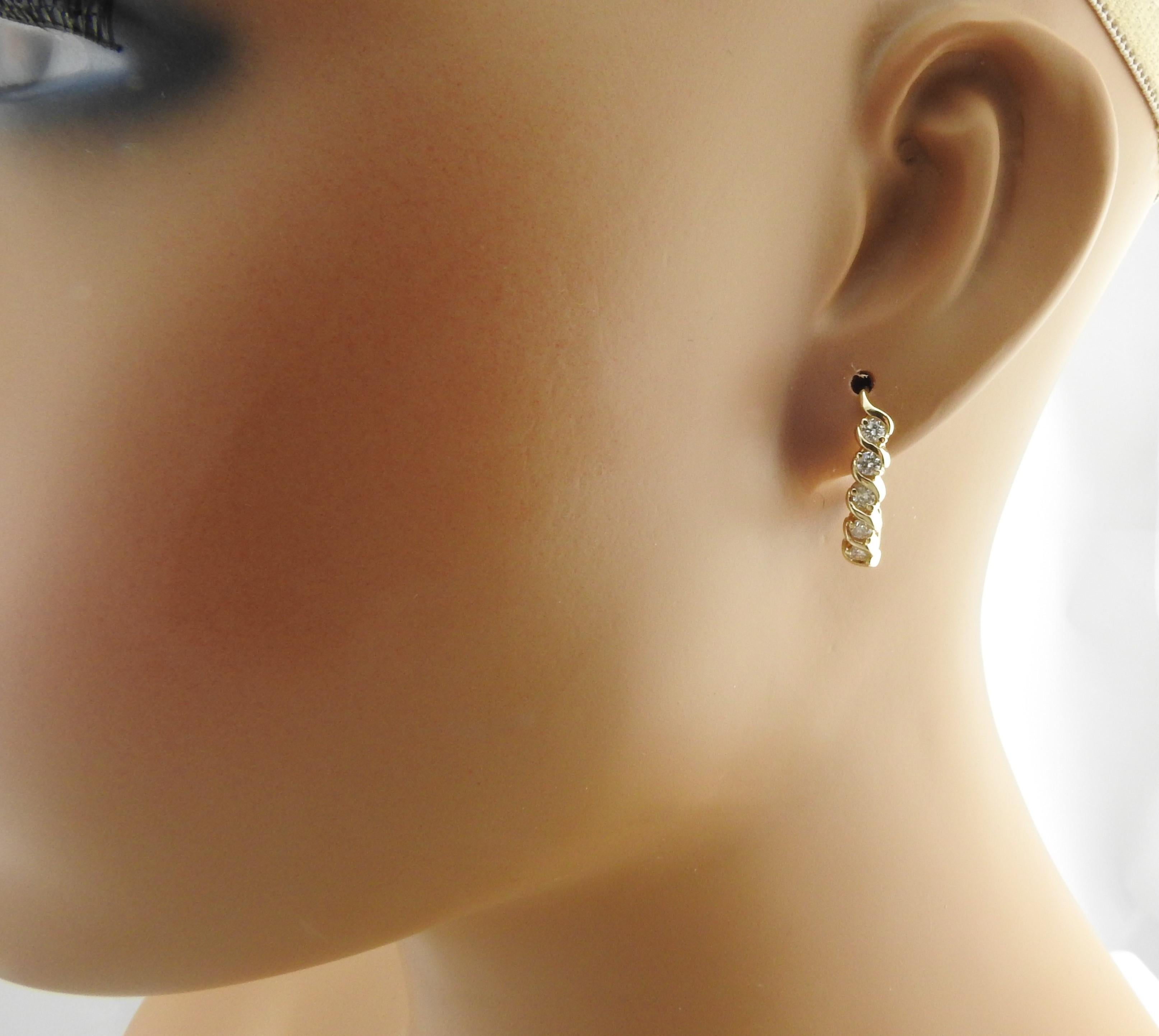 Boucles d'oreilles en or jaune 14 carats et diamants Pour femmes en vente