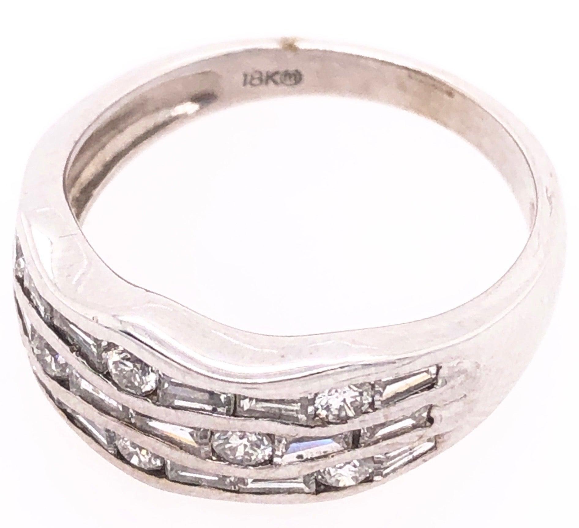 En vente :  Anneau de mariage à la mode en or blanc 18 carats et diamants 1,00 TDW 11