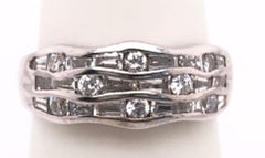 18k White Gold and Diamond Fashion Bridal Band Ring 1.00 TDW