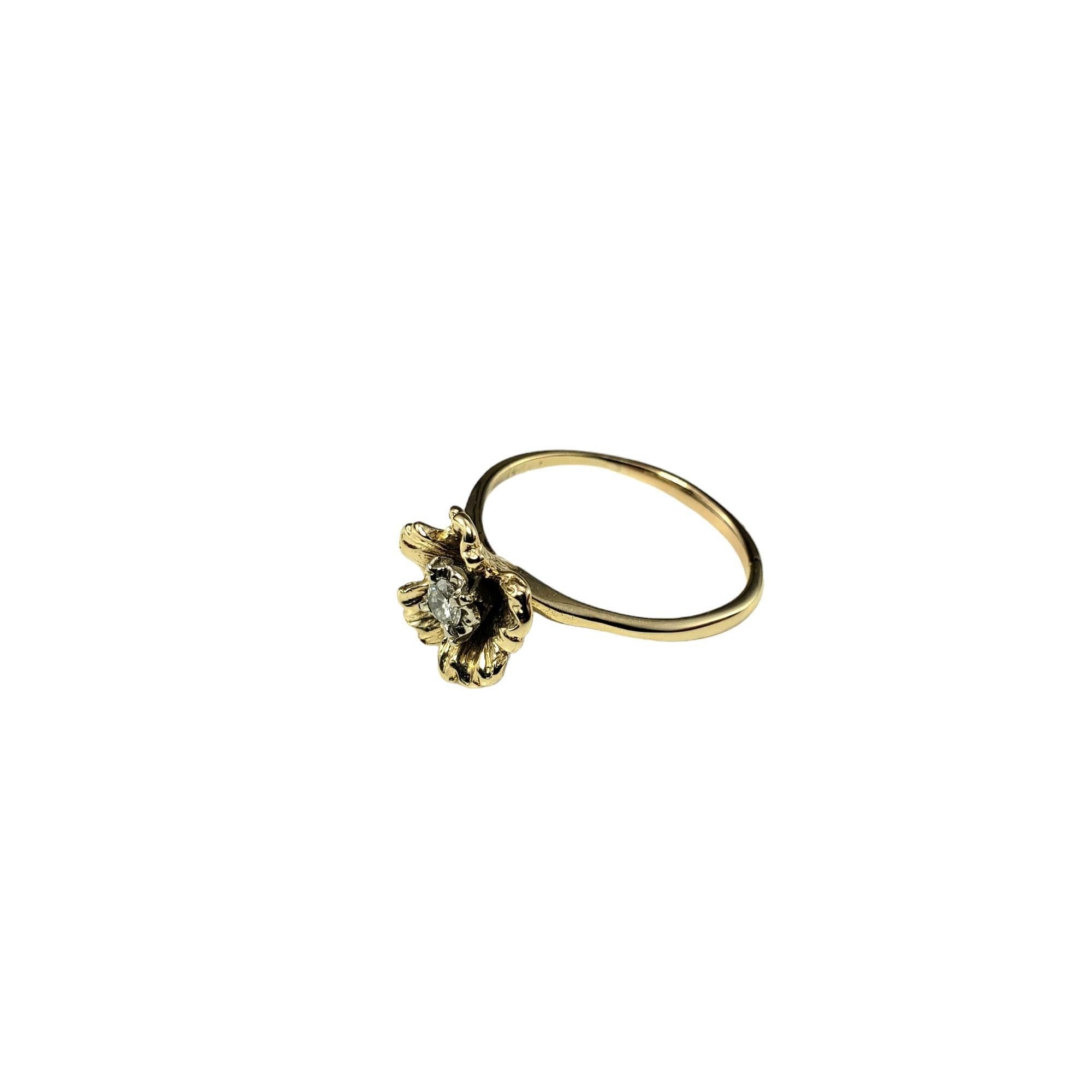 Round Cut 14 Karat Yellow Gold and Diamond Flower Ring Size 8 #16737 For Sale