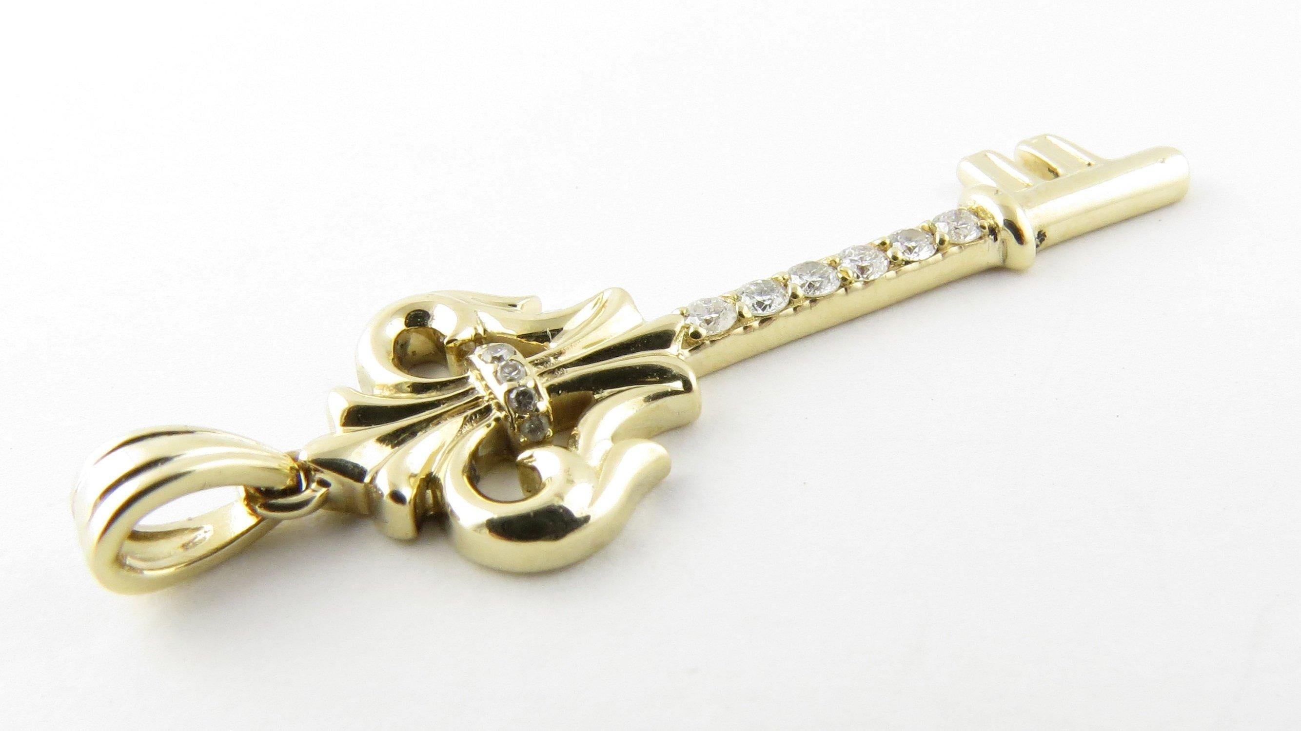 14 Karat Yellow Gold and Diamond Key Pendant In Excellent Condition In Washington Depot, CT