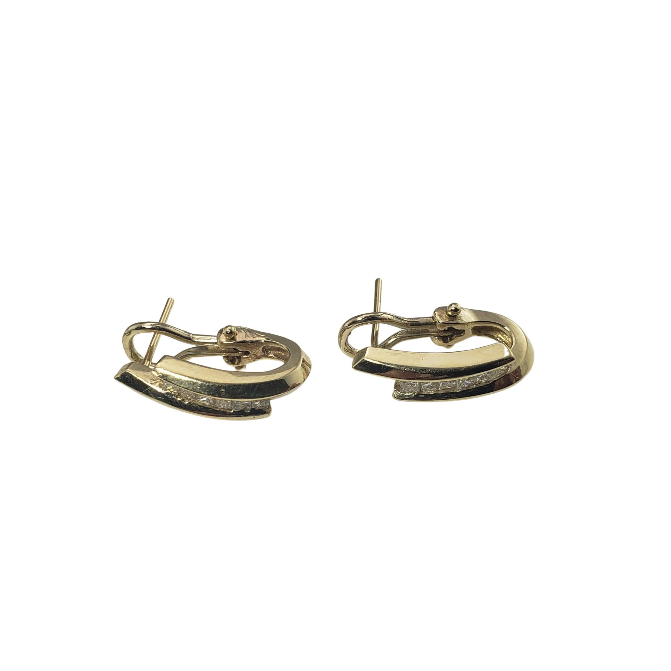 14 Karat Yellow Gold and Diamond Oval Hoop Earrings For Sale 1