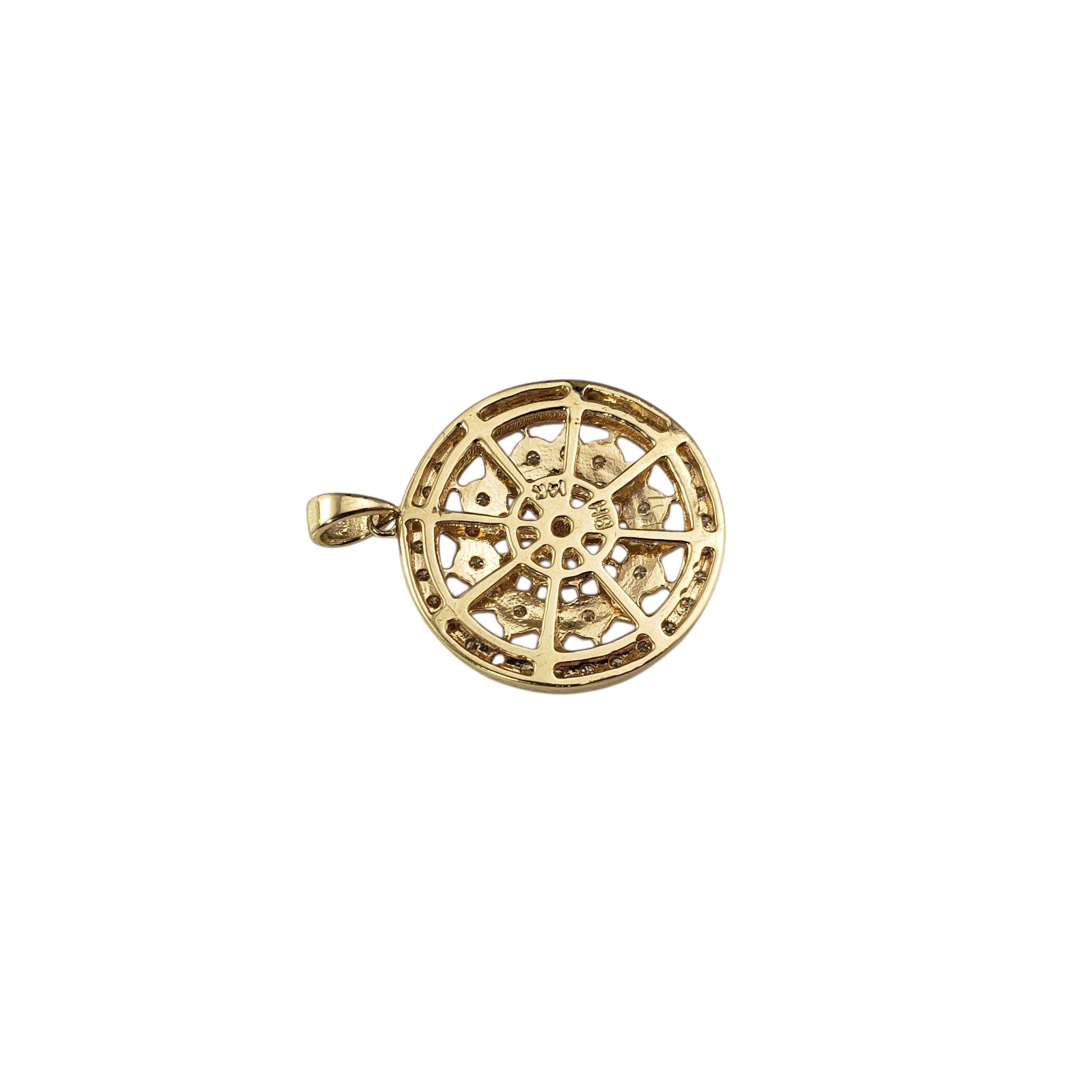 14 Karat Yellow Gold and Diamond Pendant #22222 im Zustand „Gut“ im Angebot in Washington Depot, CT