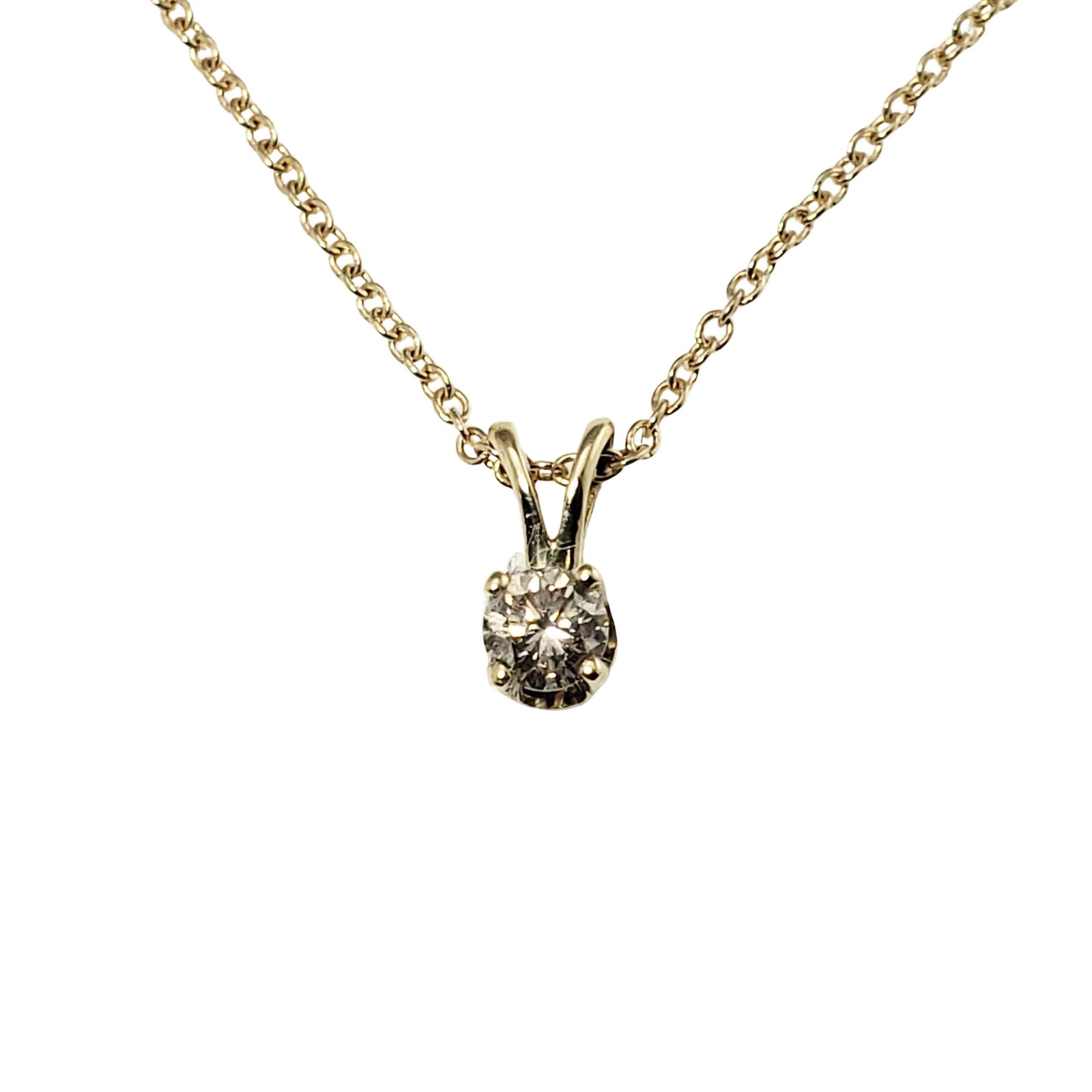 14 Karat Yellow Gold and Diamond Pendant Necklace In Good Condition For Sale In Washington Depot, CT