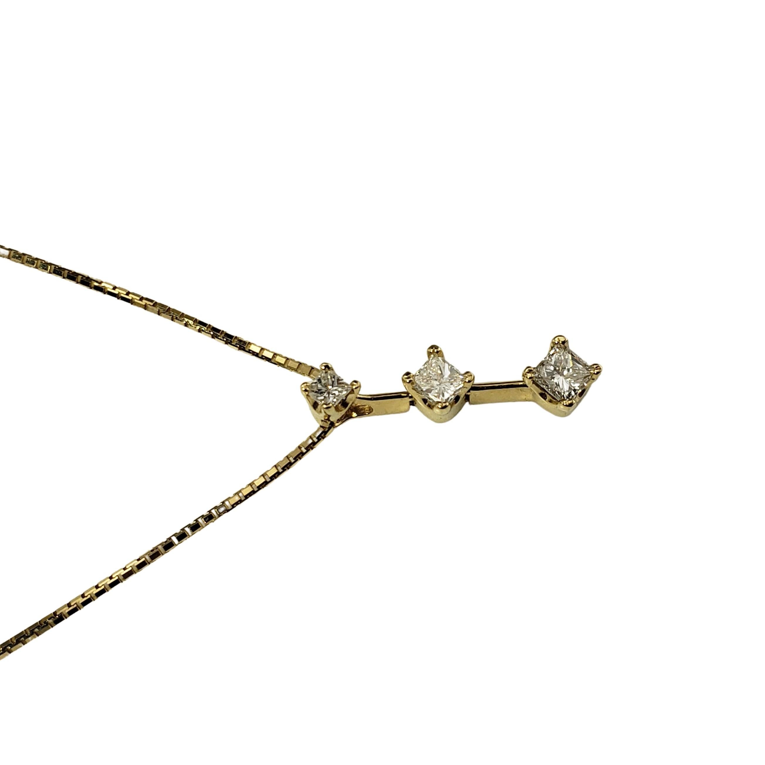  Collier à pendentif en or jaune 14 carats et diamants Pour femmes en vente