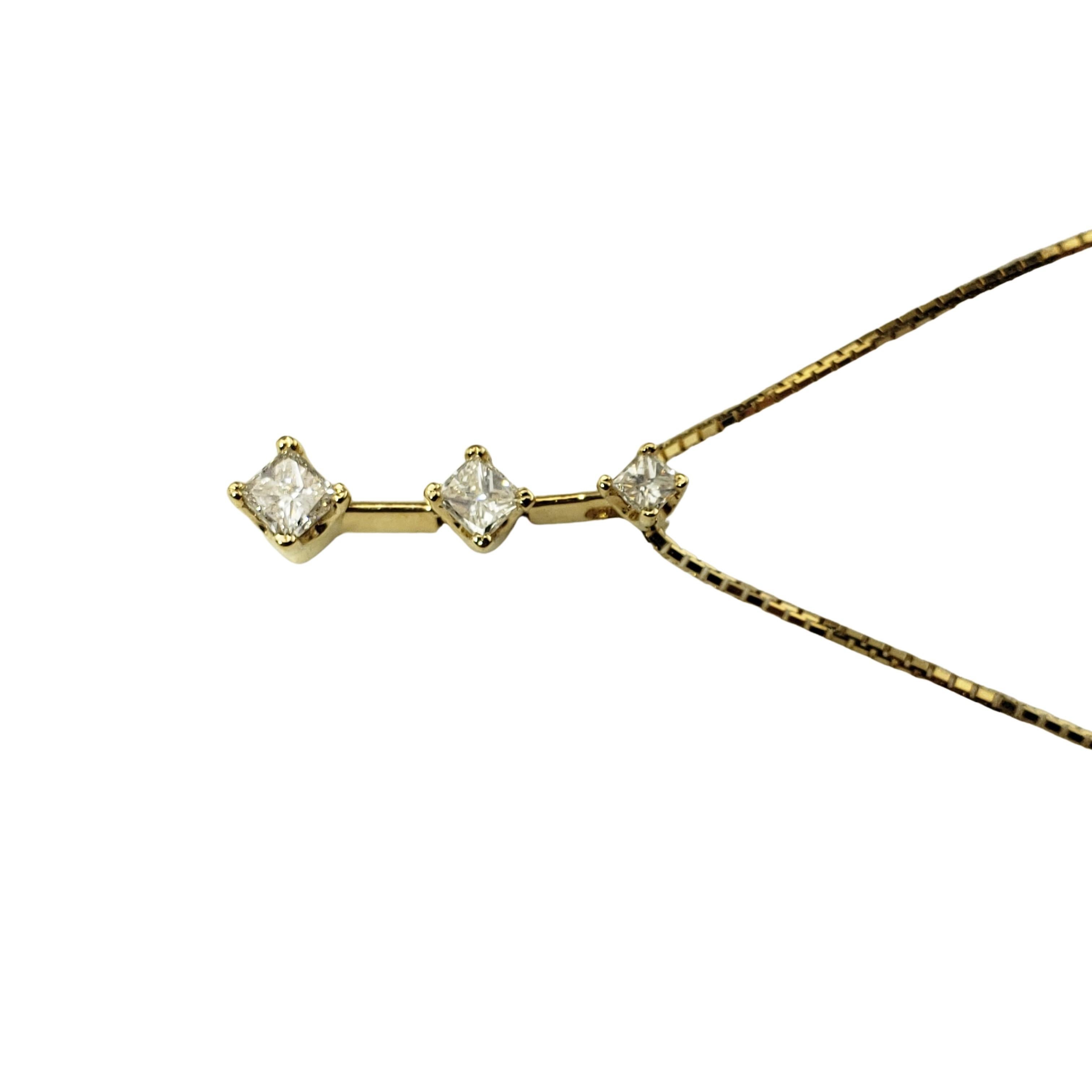 14 Karat Yellow Gold and Diamond Pendant Necklace For Sale 1