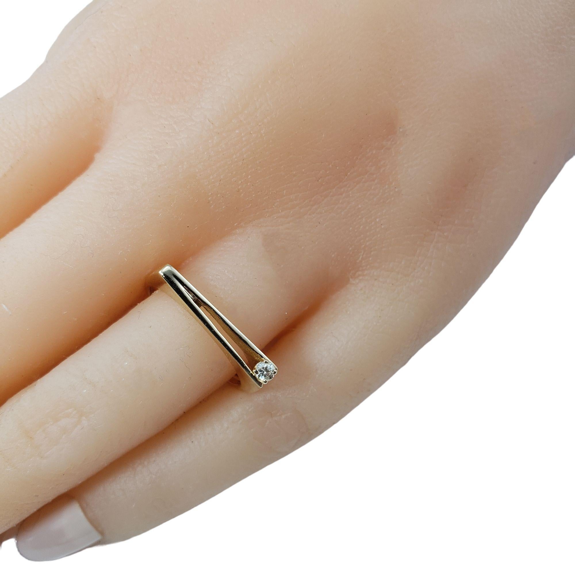 14 Karat Yellow Gold and Diamond Ring Size 5.75 #15085 In Good Condition In Washington Depot, CT