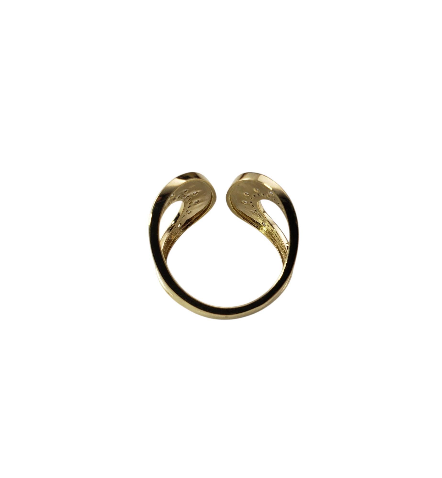 14 Karat Yellow Gold and Diamond Ring Size 7-7.25 #21826 im Zustand „Gut“ im Angebot in Washington Depot, CT