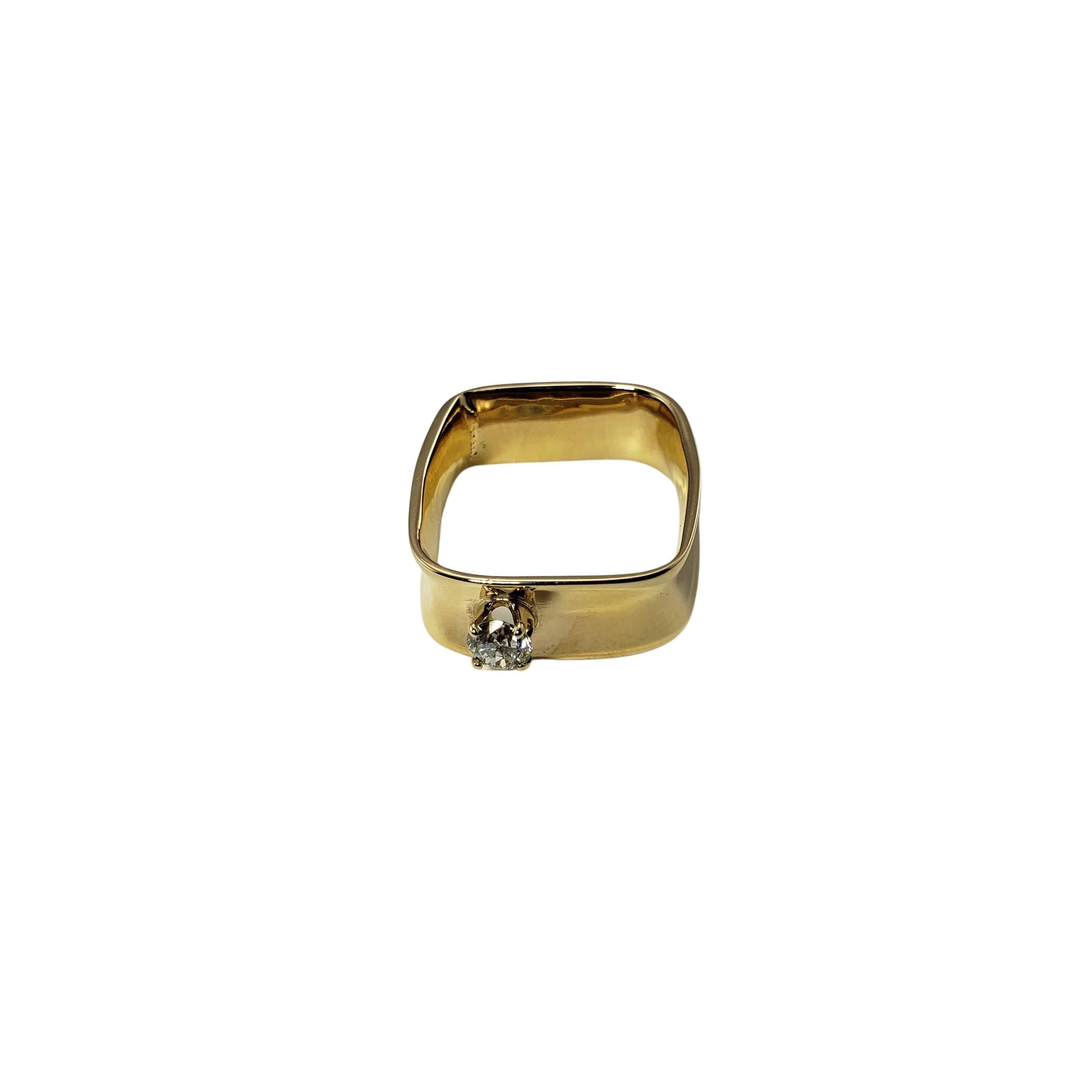 Brilliant Cut 14 Karat Yellow Gold and Diamond Square Ring For Sale