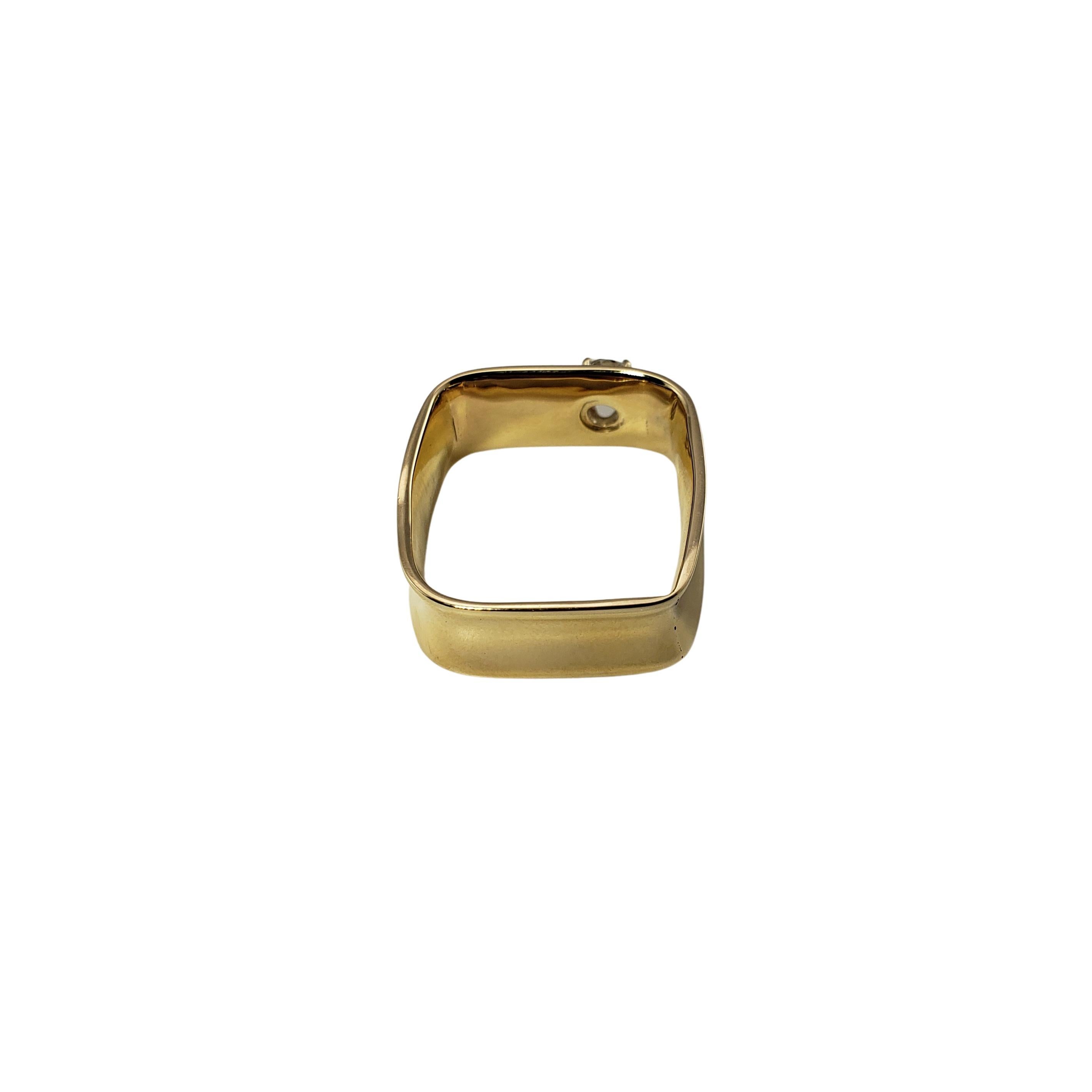 14 Karat Yellow Gold and Diamond Square Ring For Sale 1