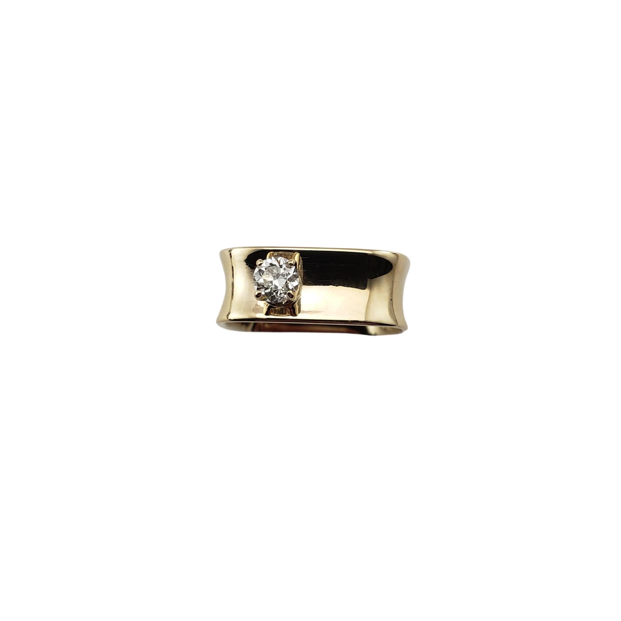 14 Karat Yellow Gold and Diamond Square Ring For Sale