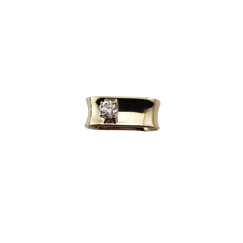 14 Karat Yellow Gold Square Ring For Sale at 1stDibs