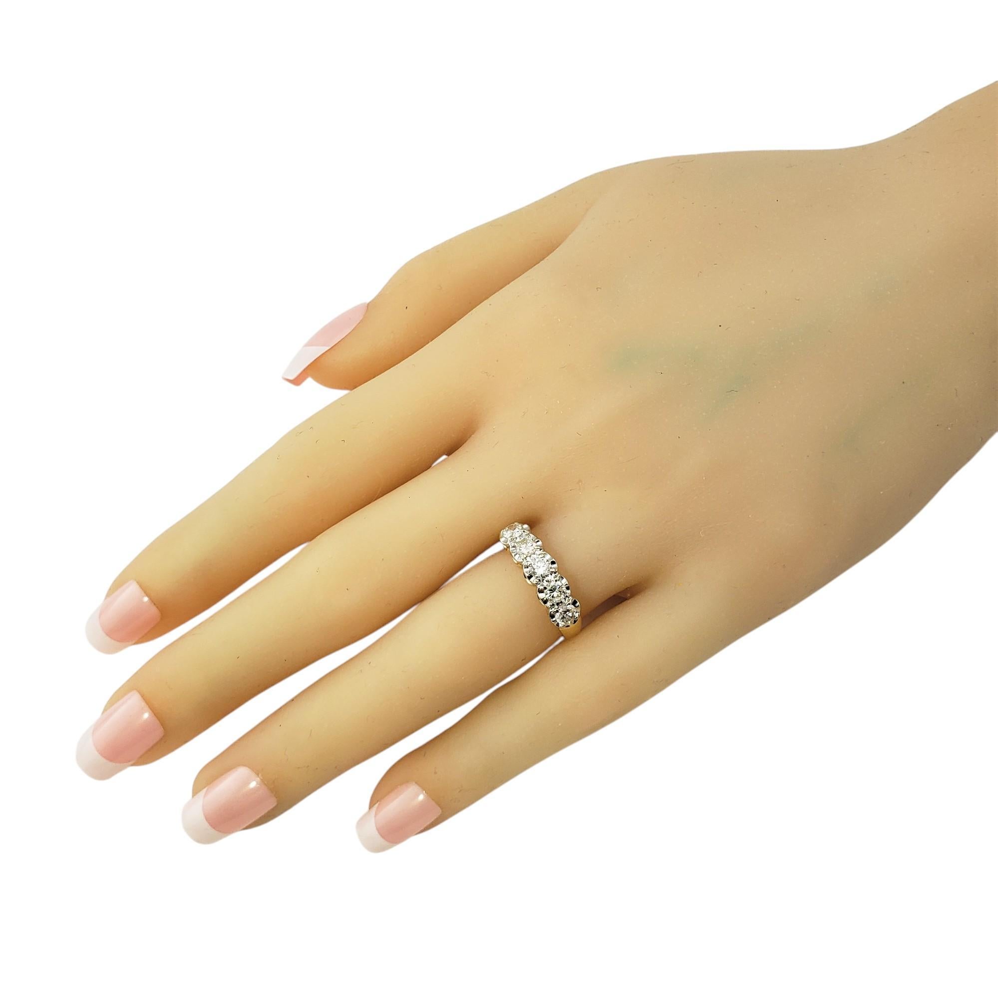 Anneau d'anniversaire de mariage en or jaune 14 carats et diamants taille 6,5 n° 19954 en vente 1