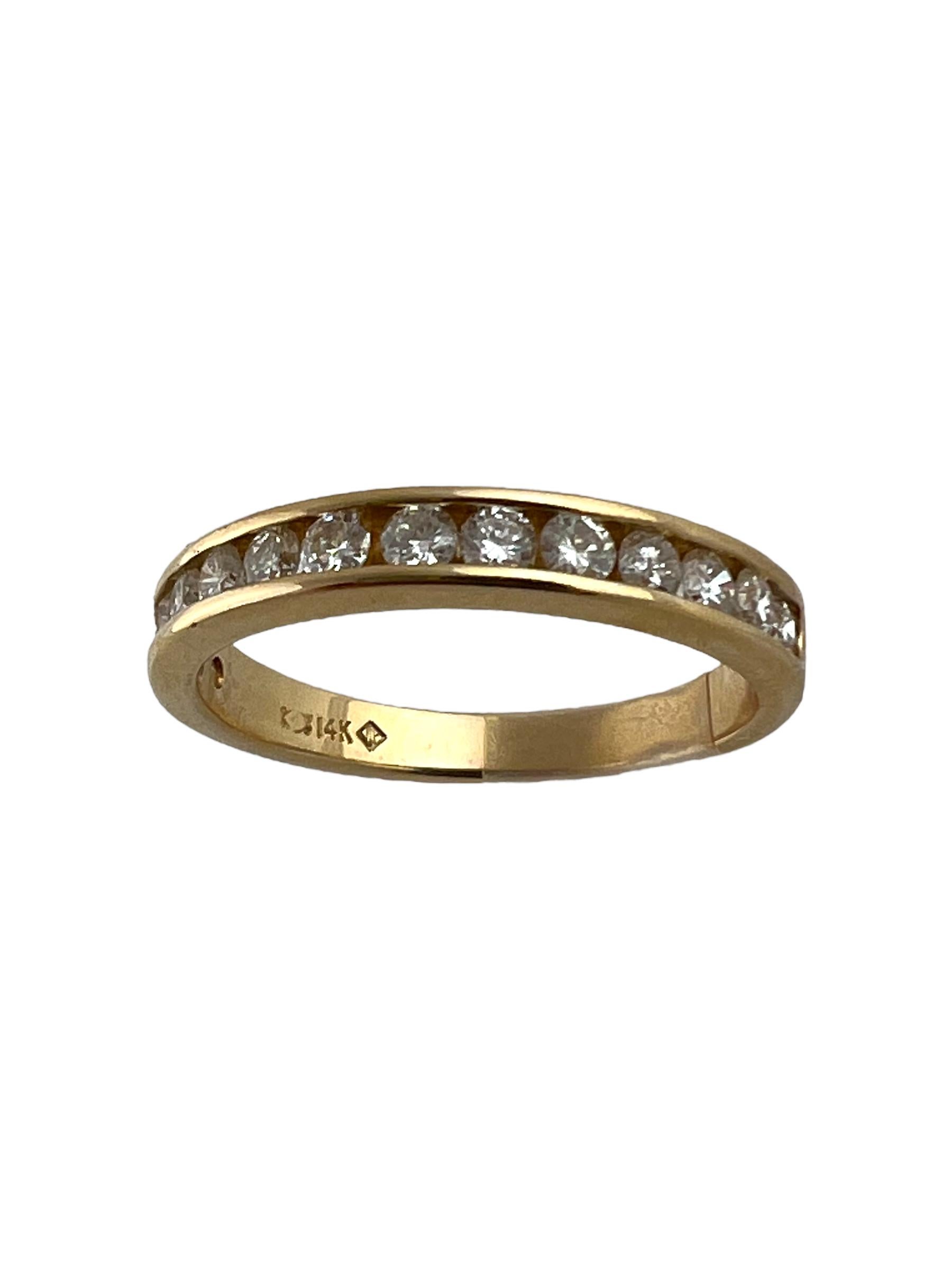 14 Karat Yellow Gold and Diamond Wedding Band Ring Size 6-

This sparkling band features 14 round brilliant cut diamonds set in classic 14K yellow gold.  Width:  3 mm.

Approximate total diamond weight:  .42 ct.

Diamond color: H-I

Diamond clarity: