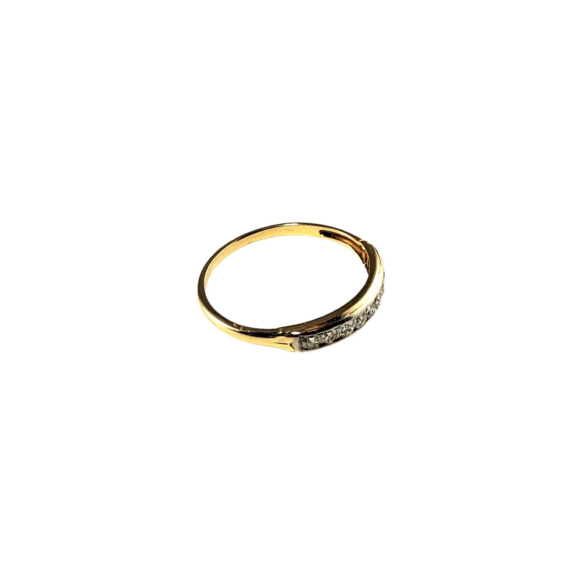 Taille ronde Anneau de mariage en or jaune 14 carats et diamants, taille 6,5 en vente