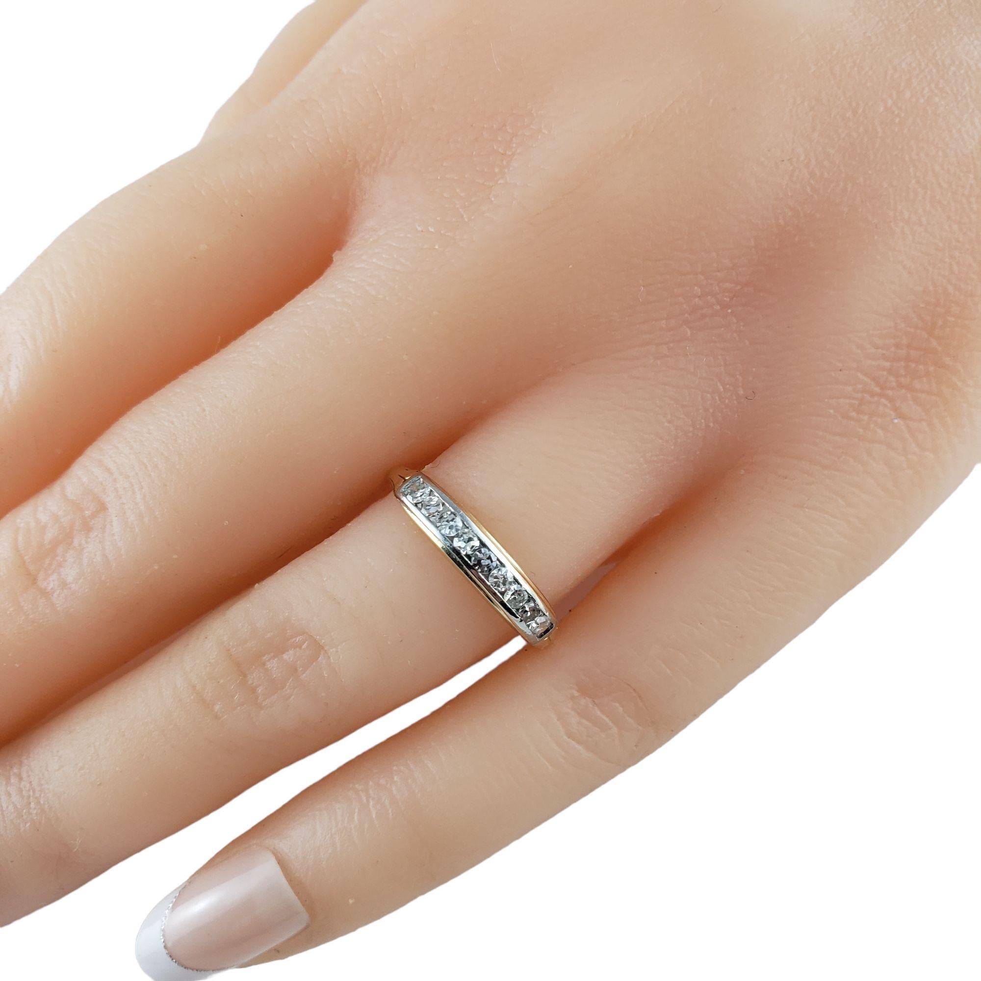 Anneau de mariage en or jaune 14 carats et diamants, taille 6,5 en vente 4