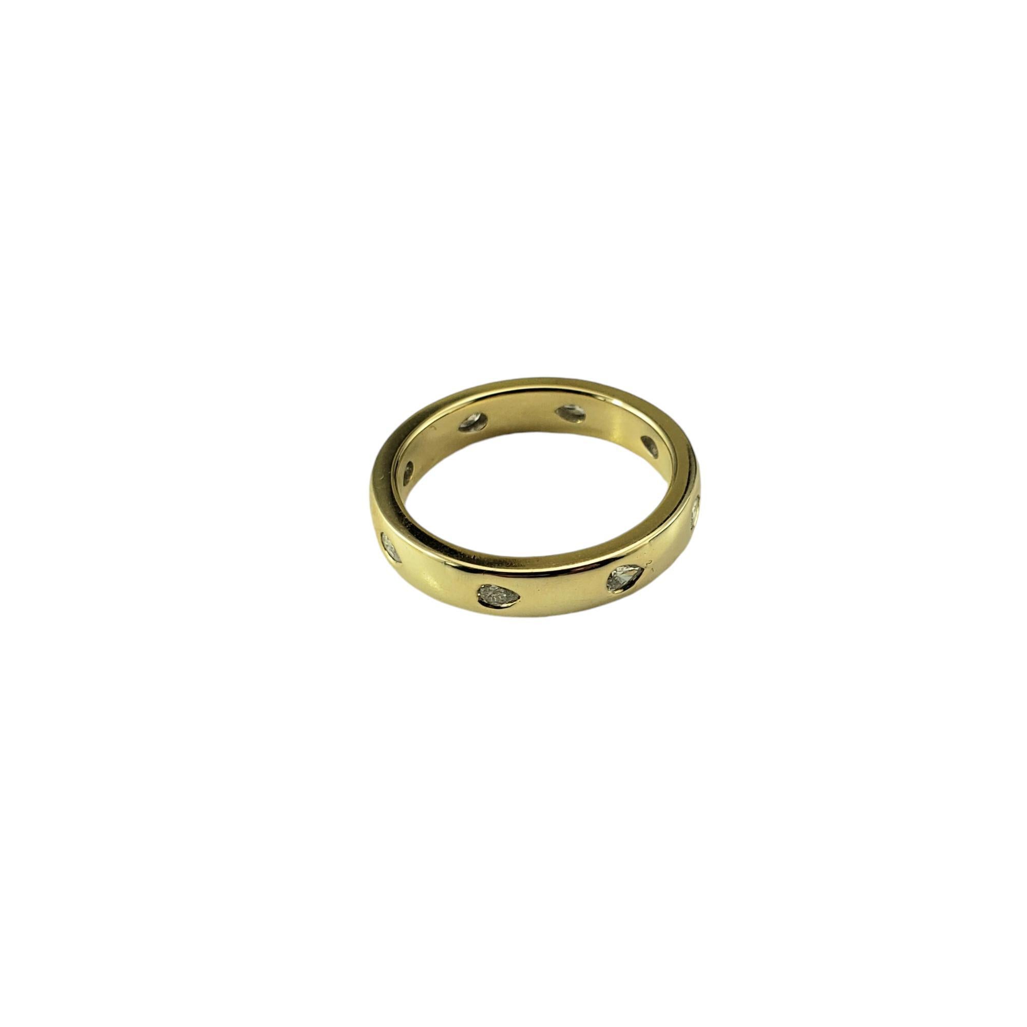 Taille poire Alliance en or jaune 14 carats et diamants taille 6,75 n° 18843 en vente