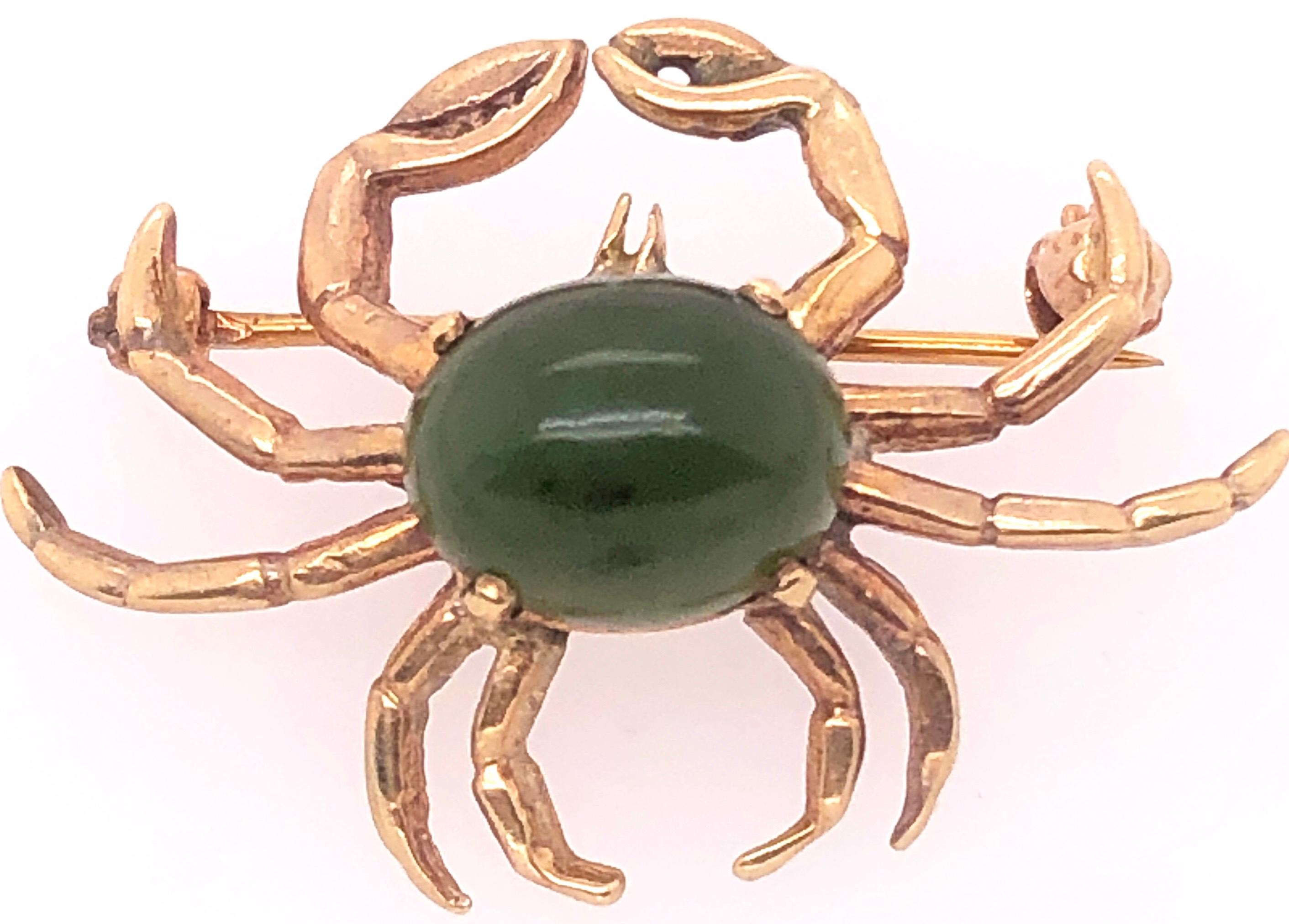 Modern 14 Karat Yellow Gold and Emerald Cabochon Crab Brooch / Pin For Sale