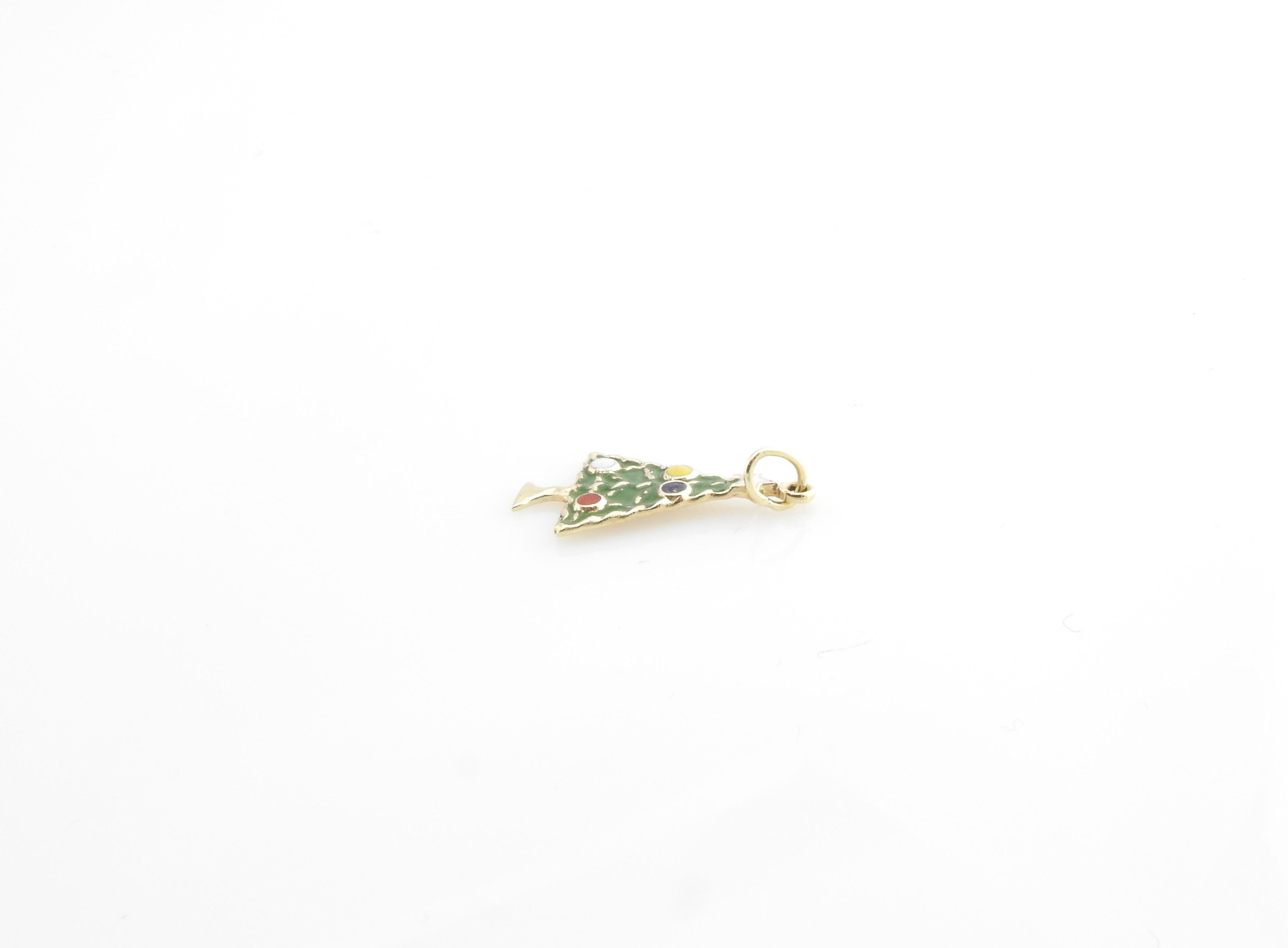 14 Karat Yellow Gold and Enamel Christmas Tree Charm In Good Condition In Washington Depot, CT