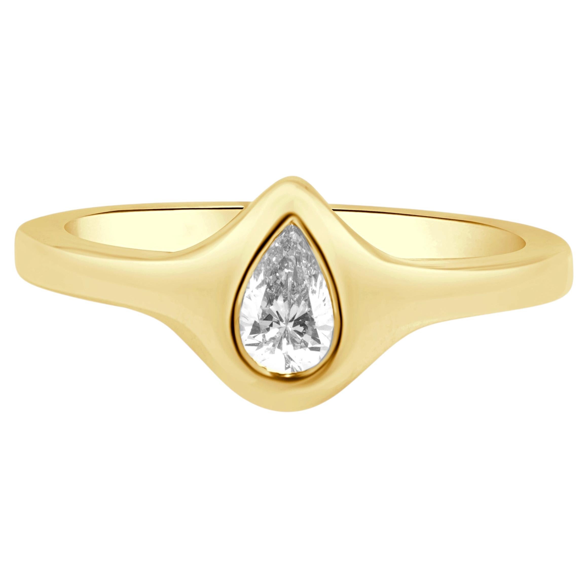 14 Karat Gelbgold und bündig gefasste Solitär-Diamanten mit Birnenschliff Mode-Ring