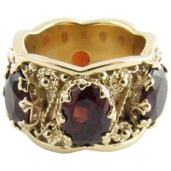 Vintage 14 Karat Yellow Gold and Garnet Ring