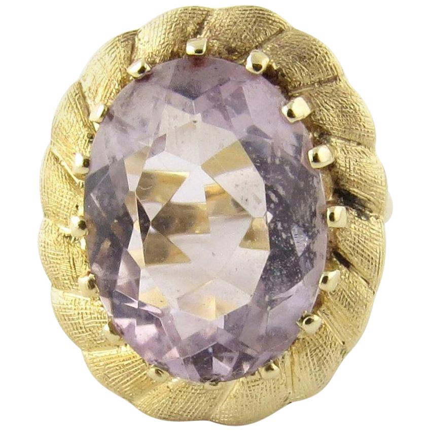 14 Karat Yellow Gold and Genuine Amethyst Ring