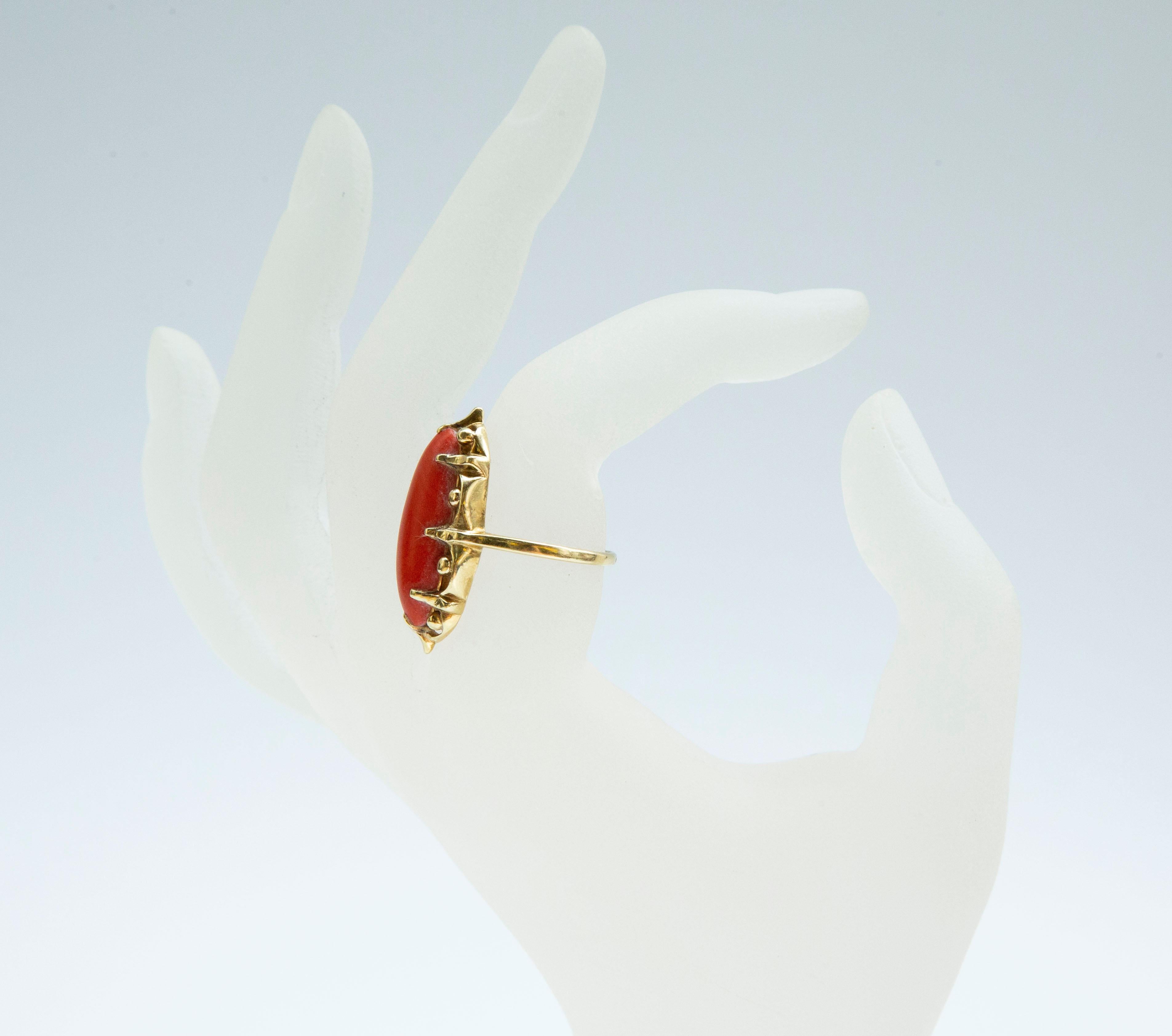 14 Karat Yellow Gold and Genuine Red Coral Ring 1970s For Sale 4