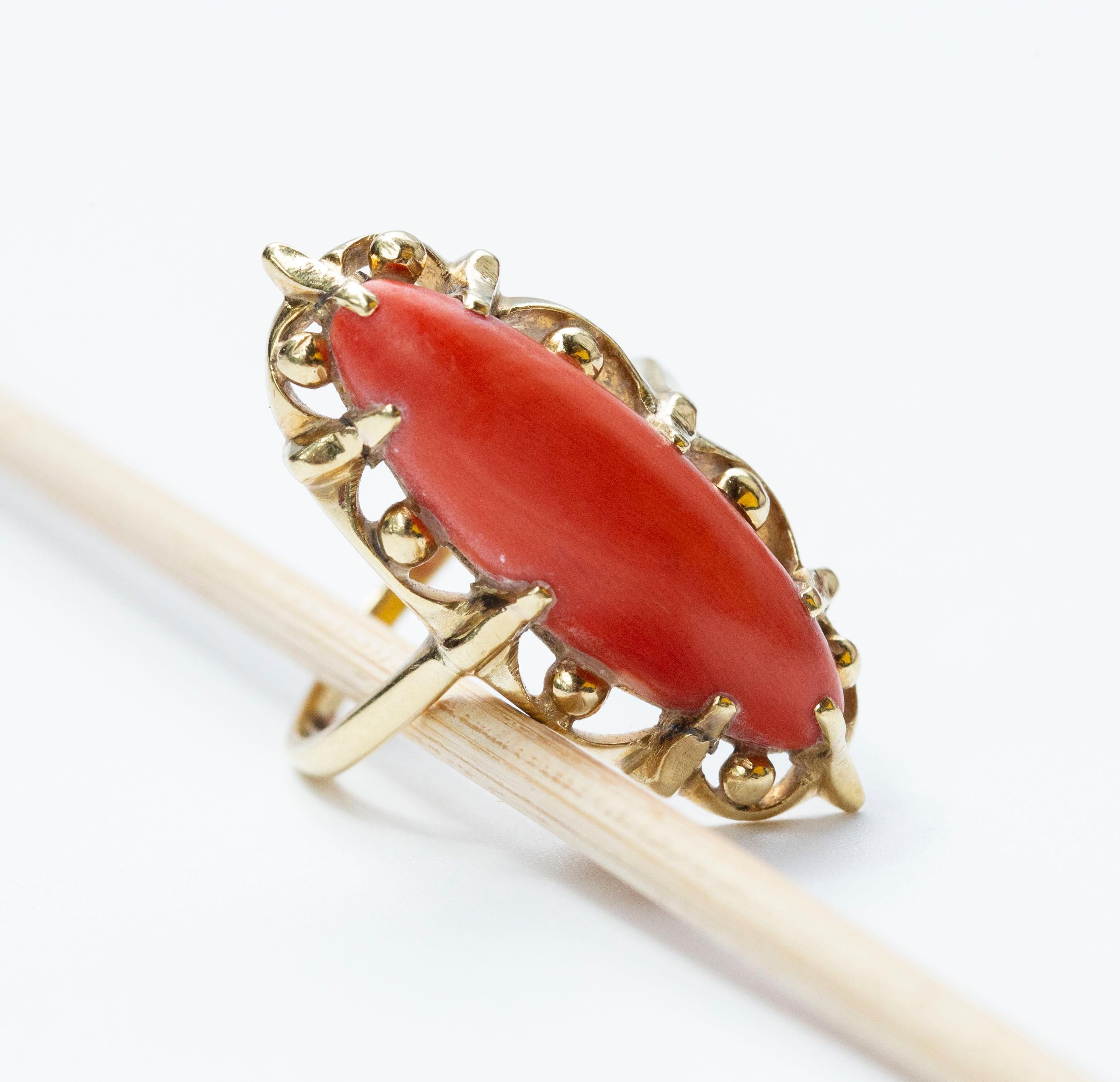 14 Karat Yellow Gold and Genuine Red Coral Ring 1970s For Sale 1