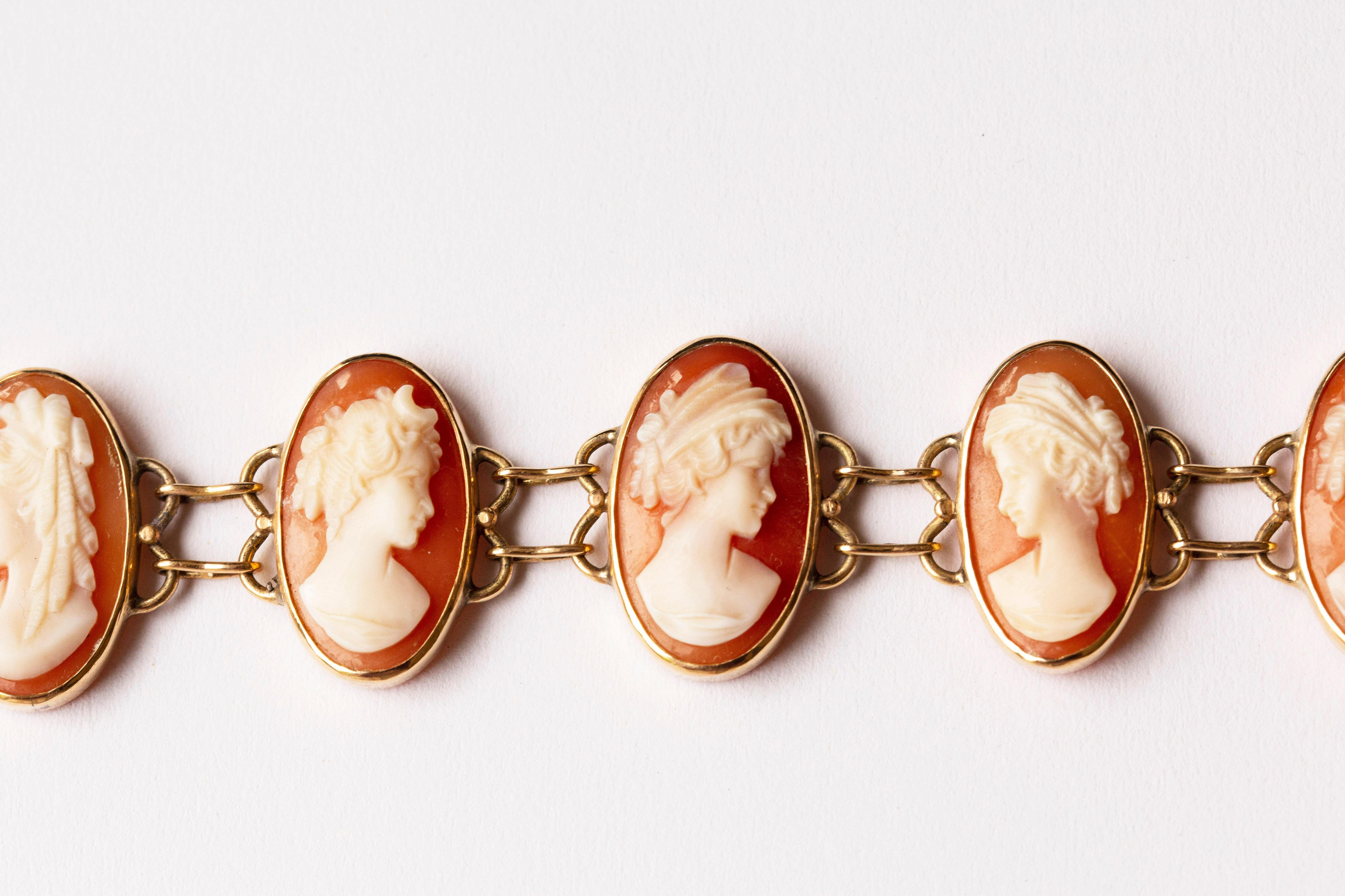 14 Karat Yellow Gold and Hand Carved Shell Cameo Link Bracelet For Sale 5