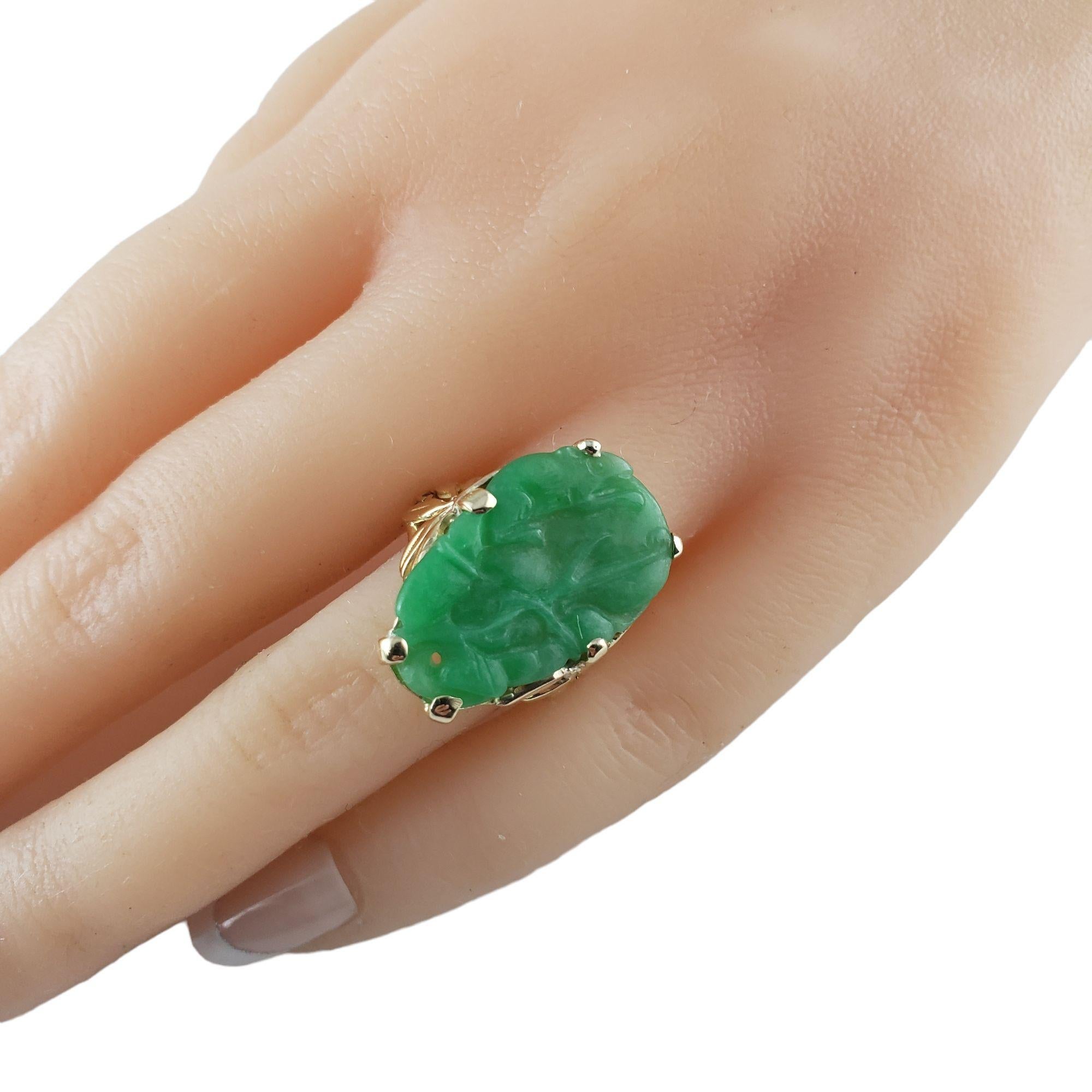 14 Karat Yellow Gold and Jade Ring Size 5.5 #14655 For Sale 3