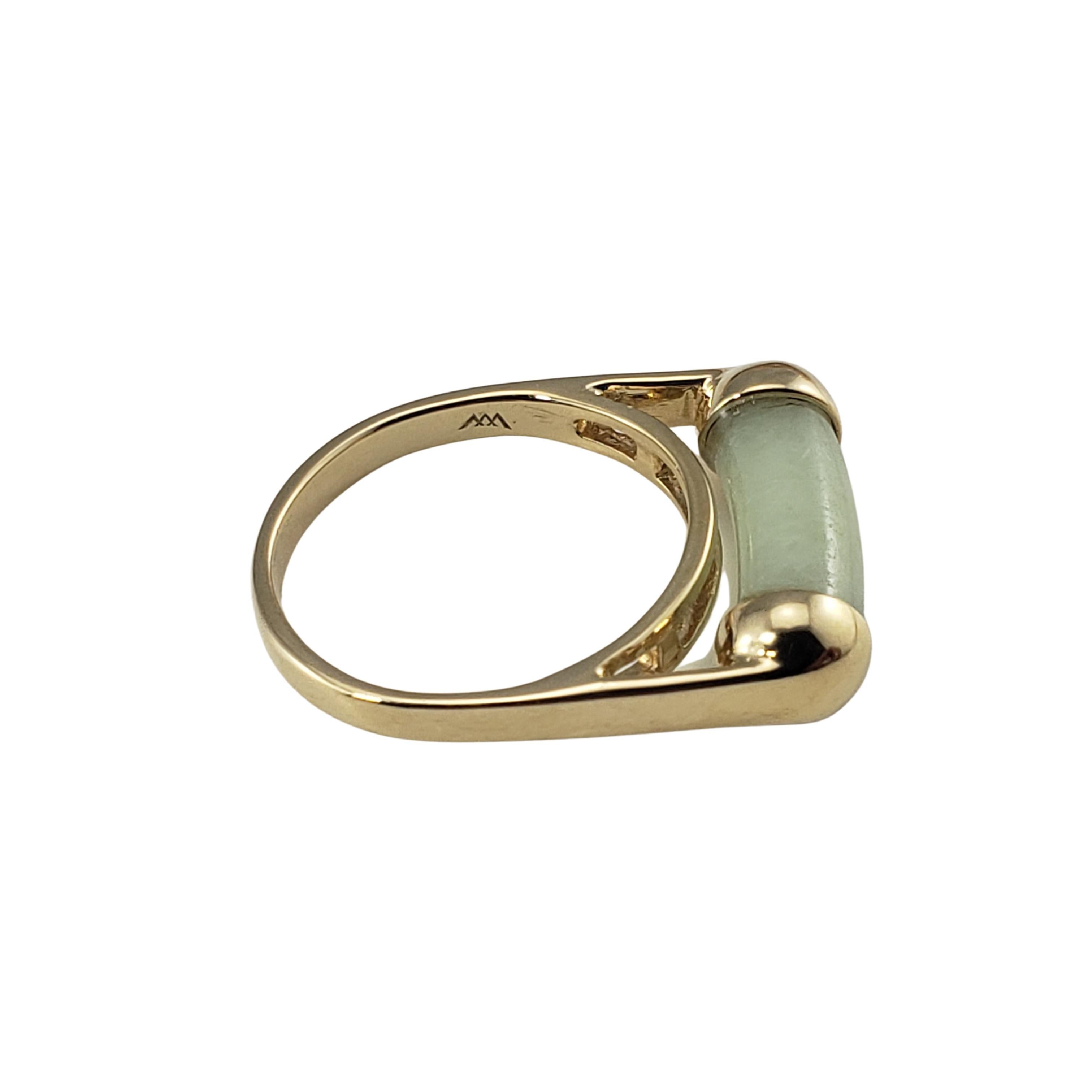 Cabochon 14 Karat Yellow Gold and Jade Ring