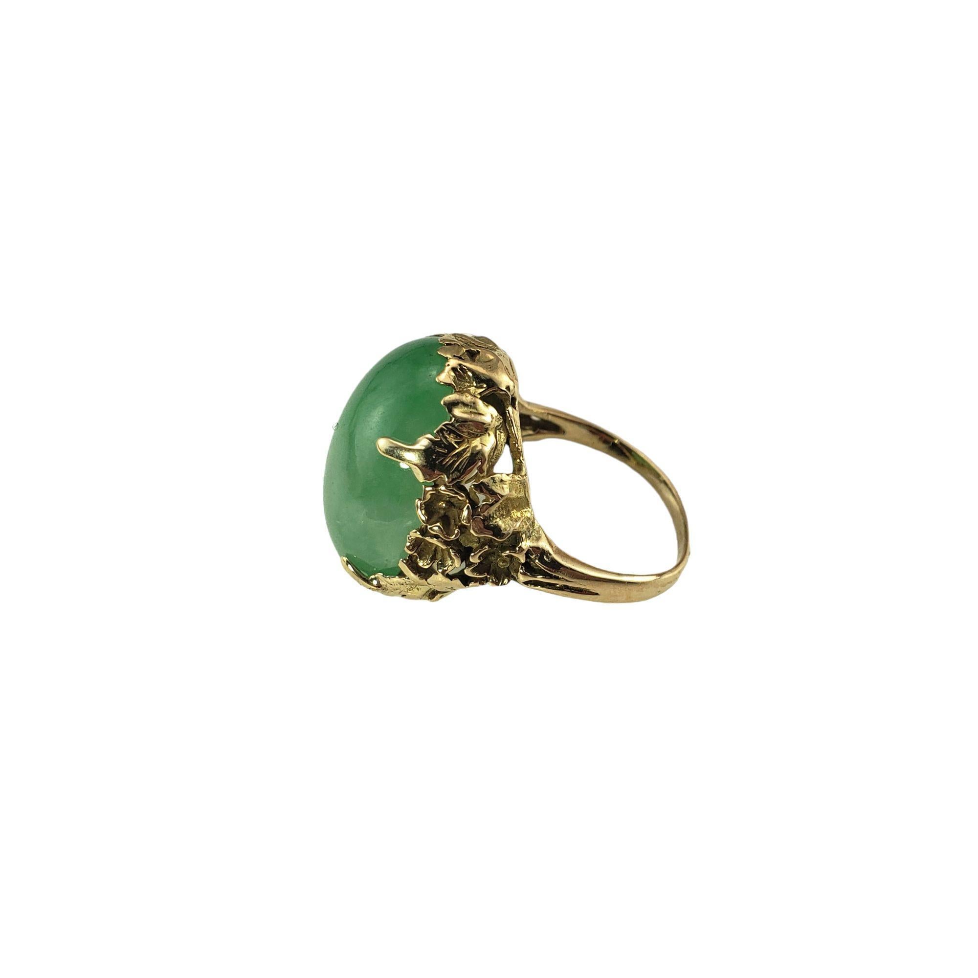 14 Karat Yellow Gold and Jade Ring Size 7.5 JAGi Certified #15260 In Good Condition In Washington Depot, CT