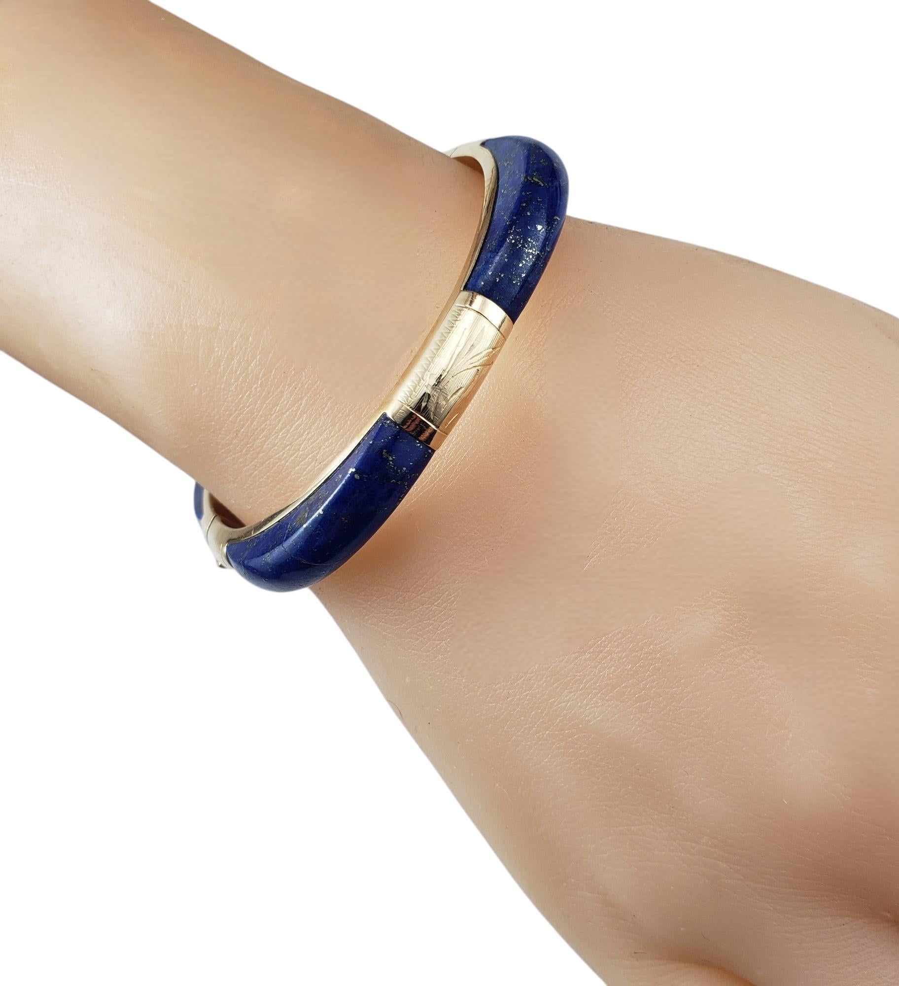 14 Karat Yellow Gold and Lapis Lazuli Bangle Bracelet #21343 For Sale 2