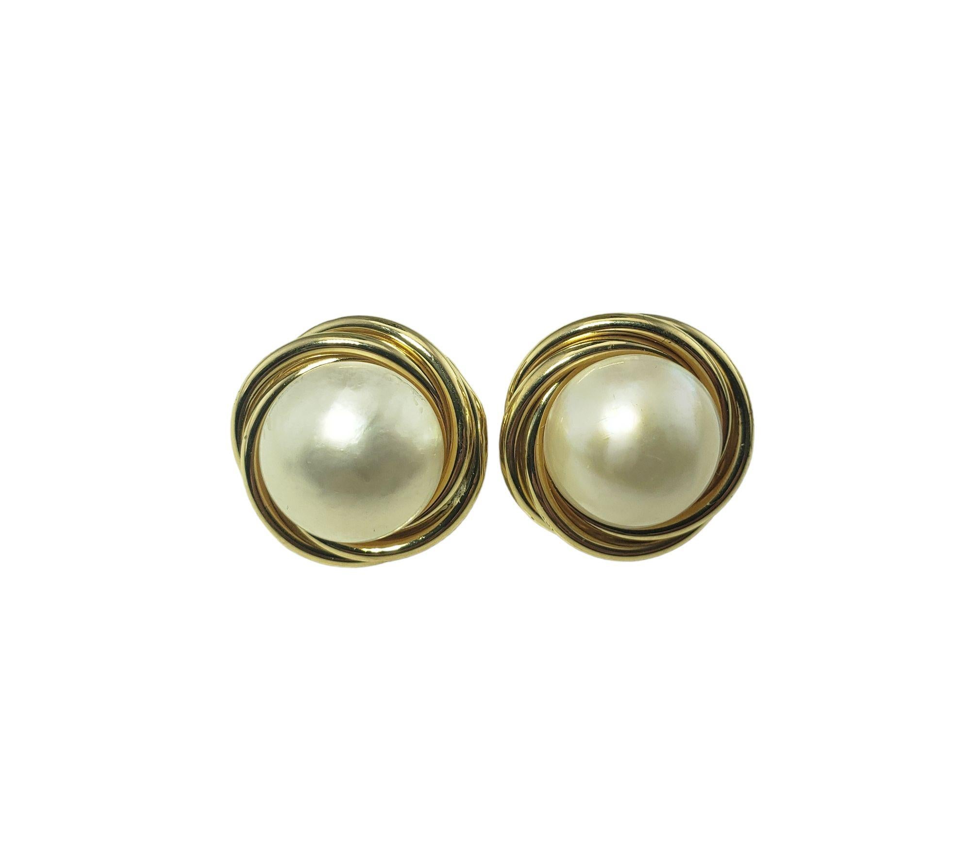14 karat gold pearl earrings