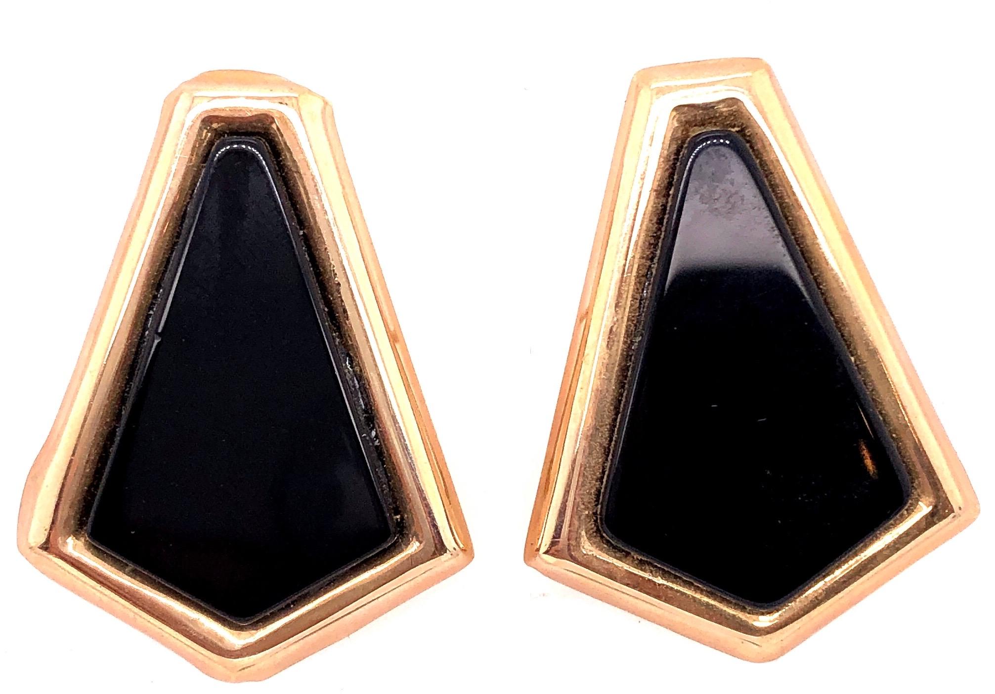 14 Karat Yellow Gold And Onyx Earrings Pentagon Shape With English Locks
7.22 grams total weight.
