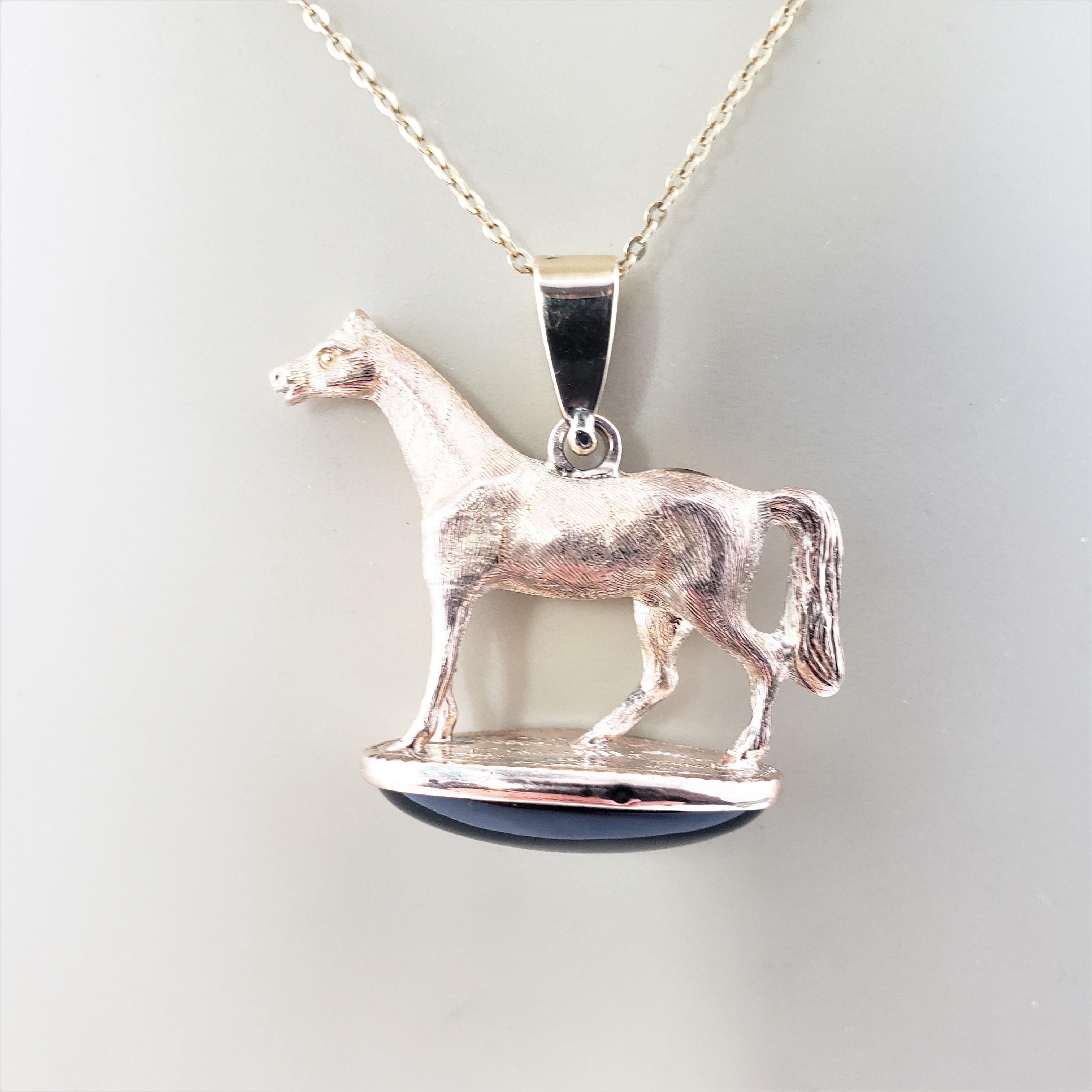 14 Karat Yellow Gold and Onyx Horse Pendant For Sale 2
