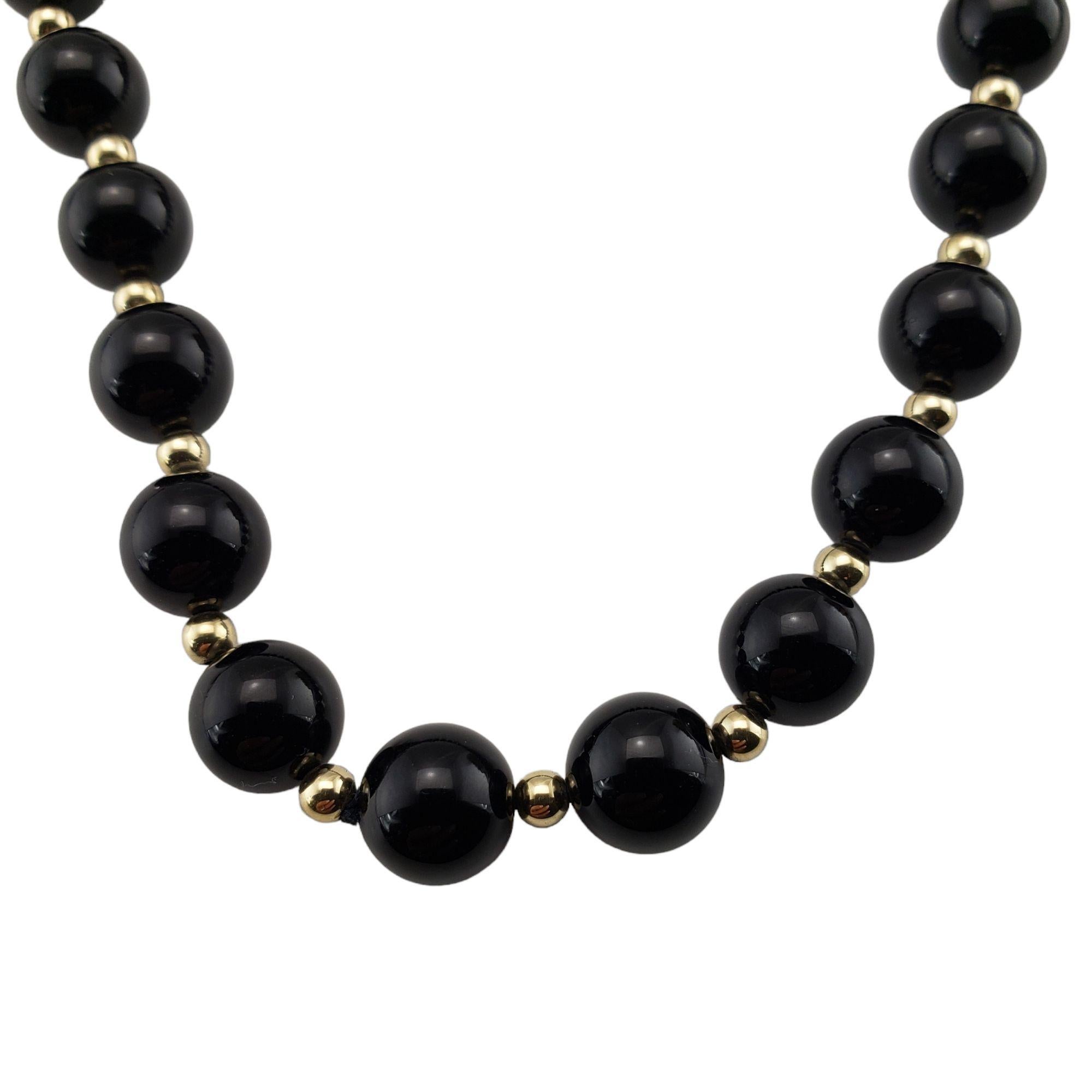 14 Karat Yellow Gold and Onyx Necklace In Good Condition For Sale In Washington Depot, CT
