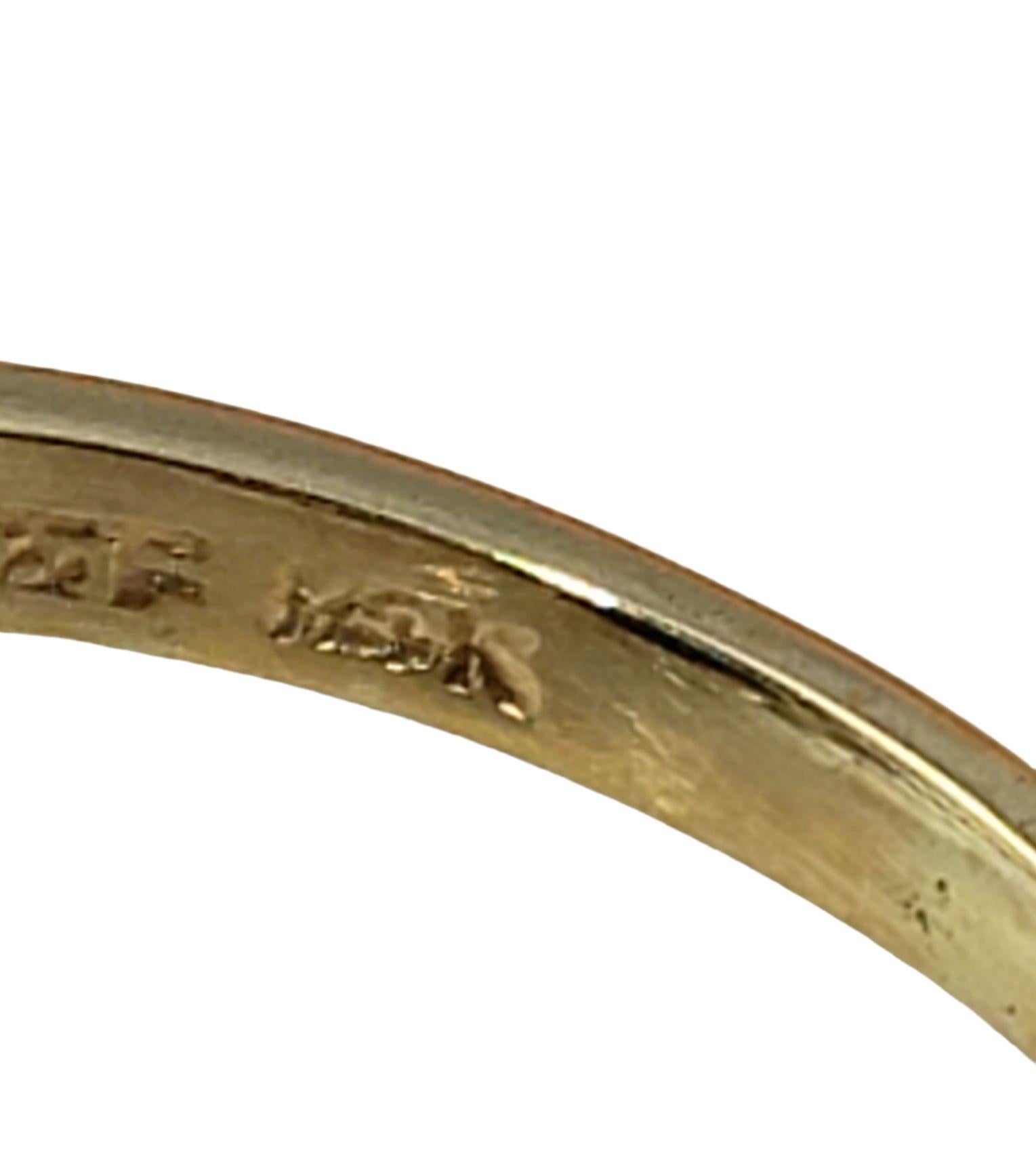 14 Karat Yellow Gold and Onyx Ring 4