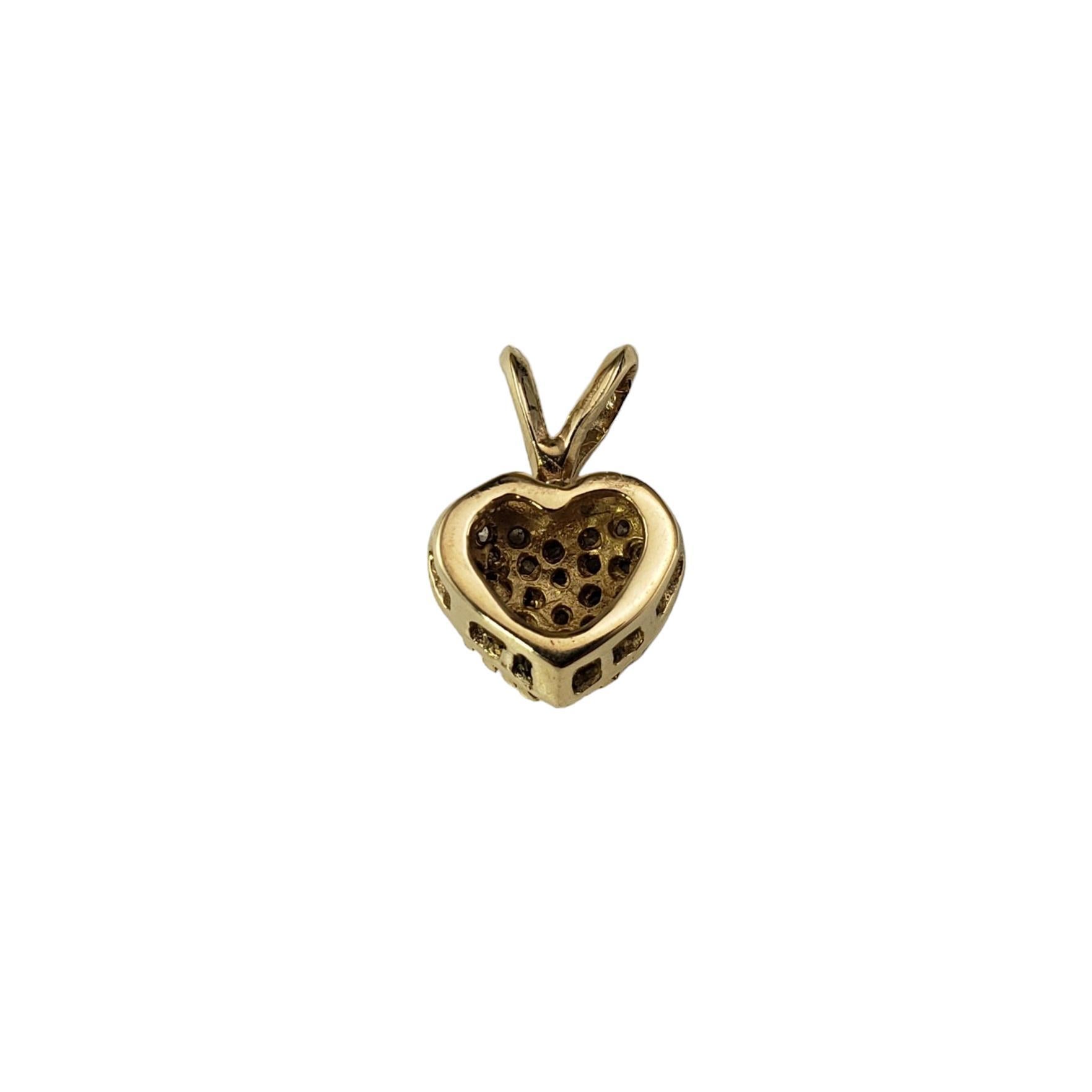 Colgante corazón de oro amarillo de 14 quilates y diamantes pavé #17985 en Bueno Estado en Washington Depot, CT