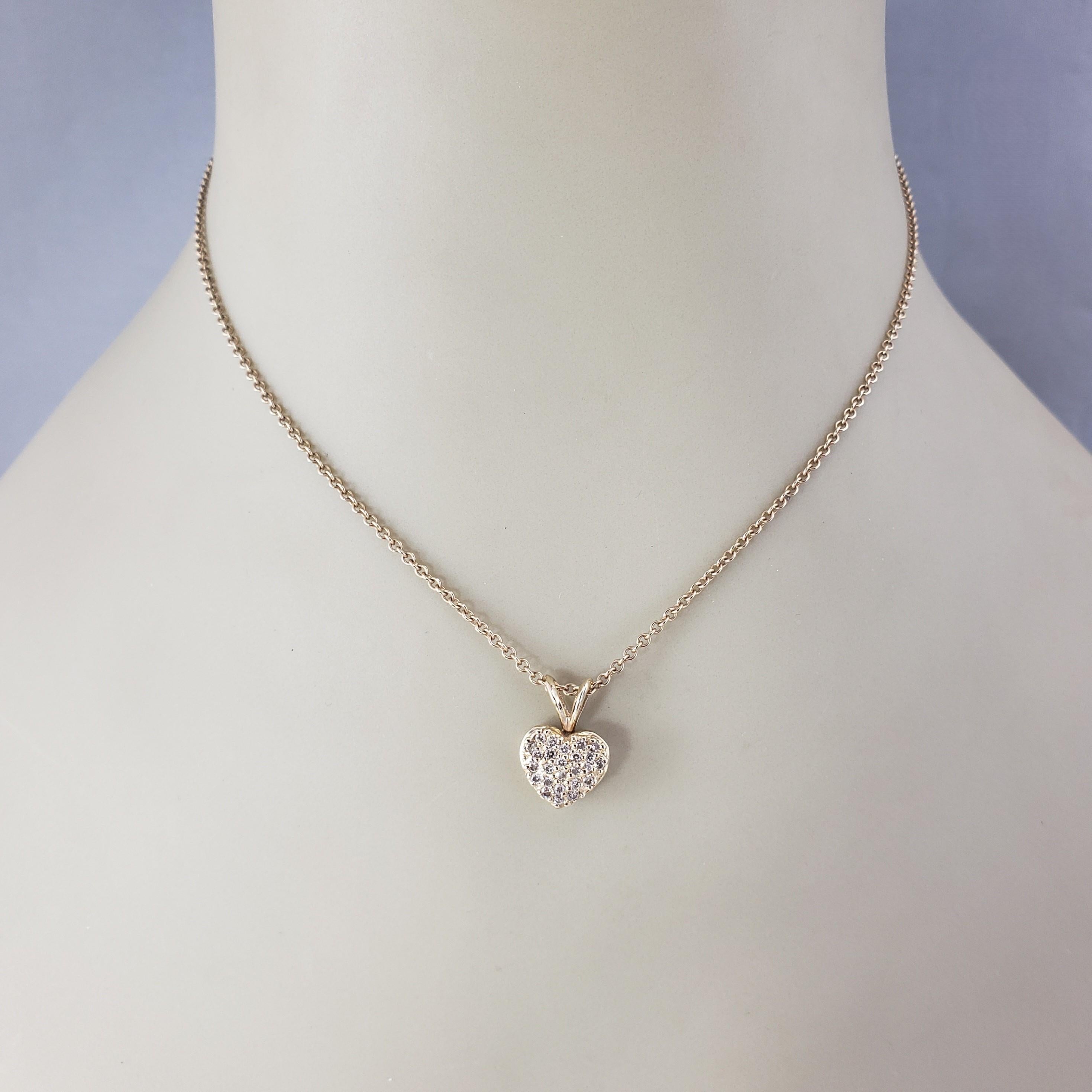 Colgante corazón de oro amarillo de 14 quilates y diamantes pavé #17985 1