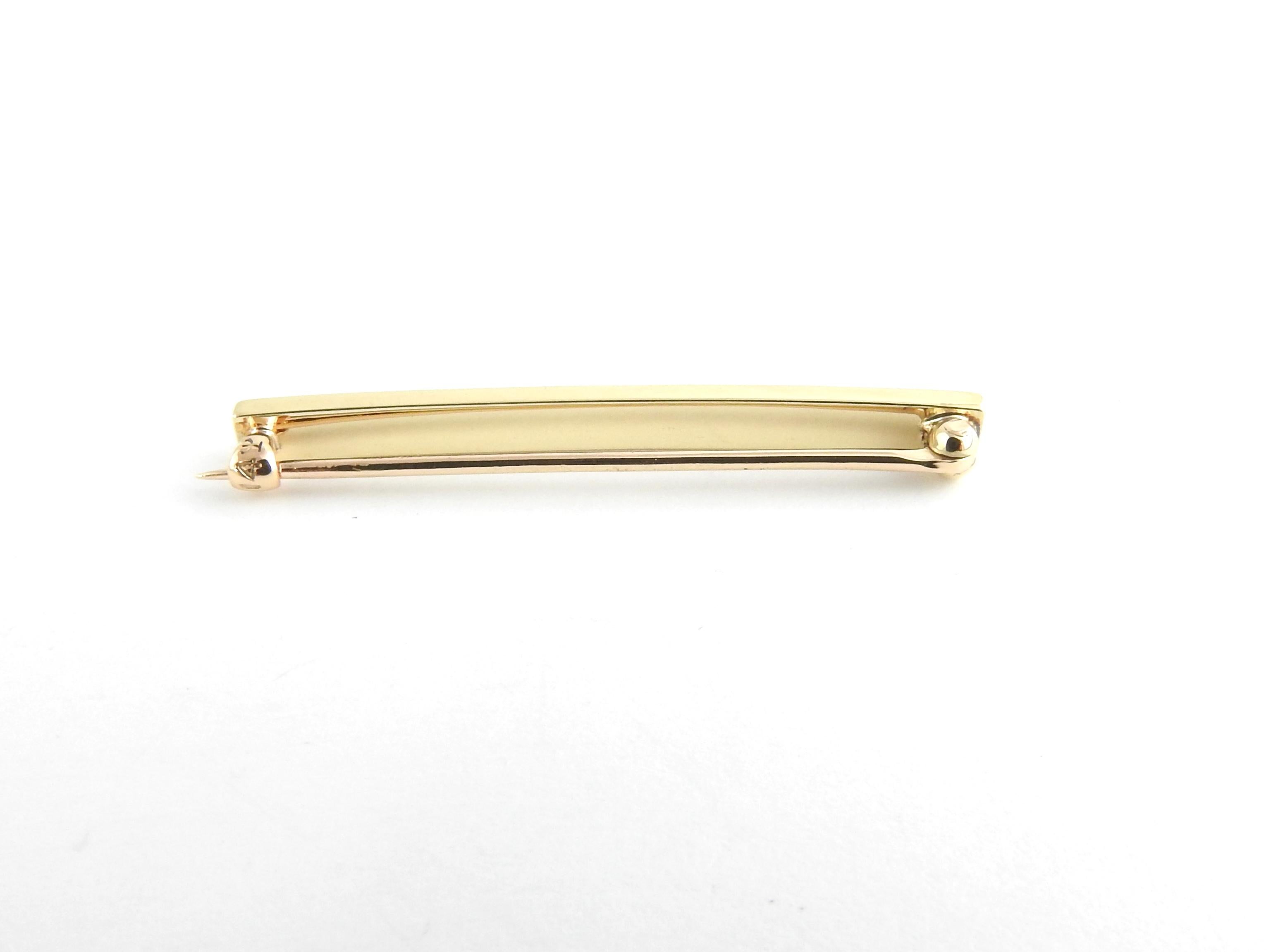 14 Karat Yellow Gold and Pearl Bar Pin In Good Condition In Washington Depot, CT
