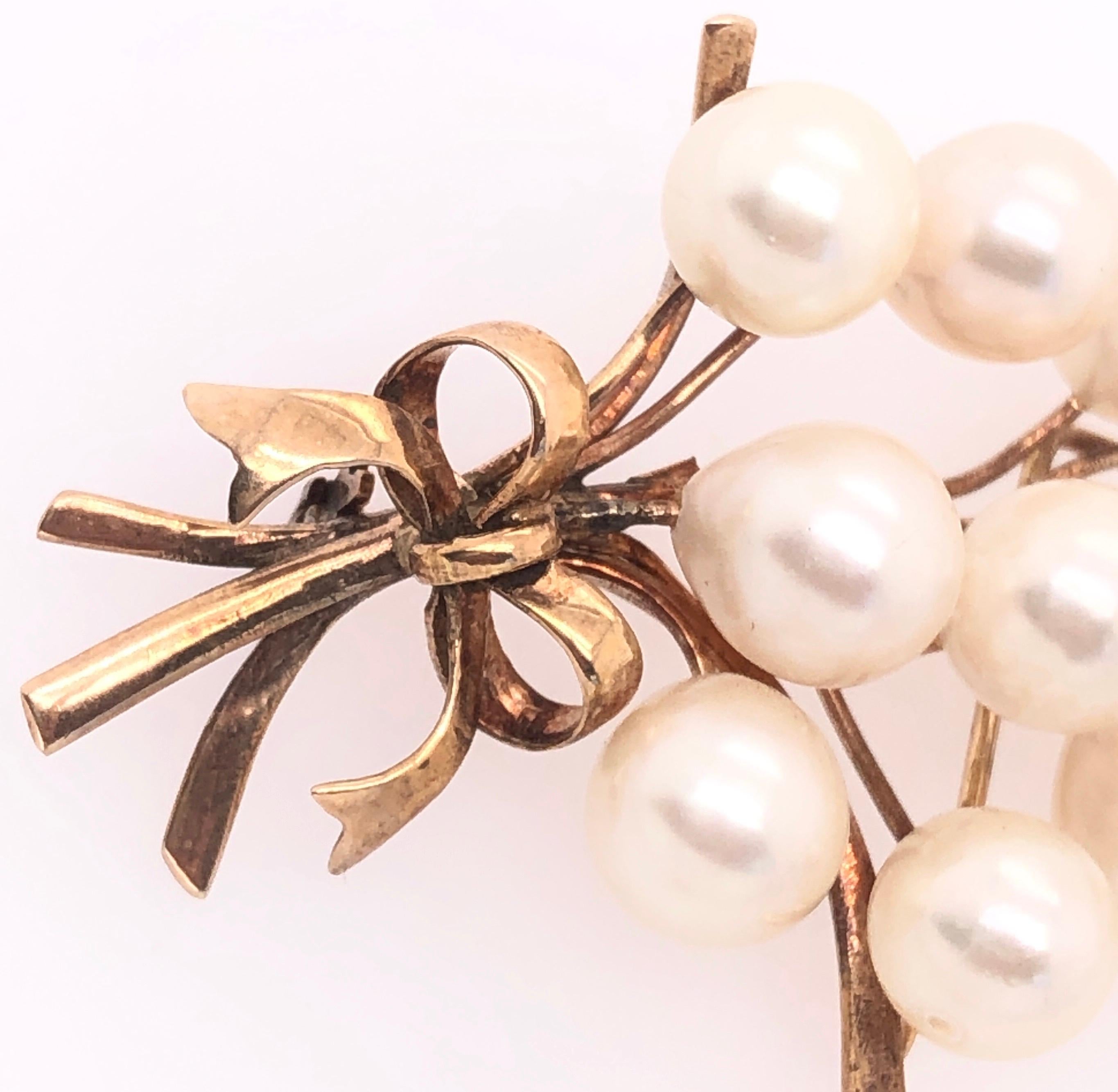 Women's or Men's 14 Karat Yellow Gold and Pearl Brooch / Pin Japan Stamped