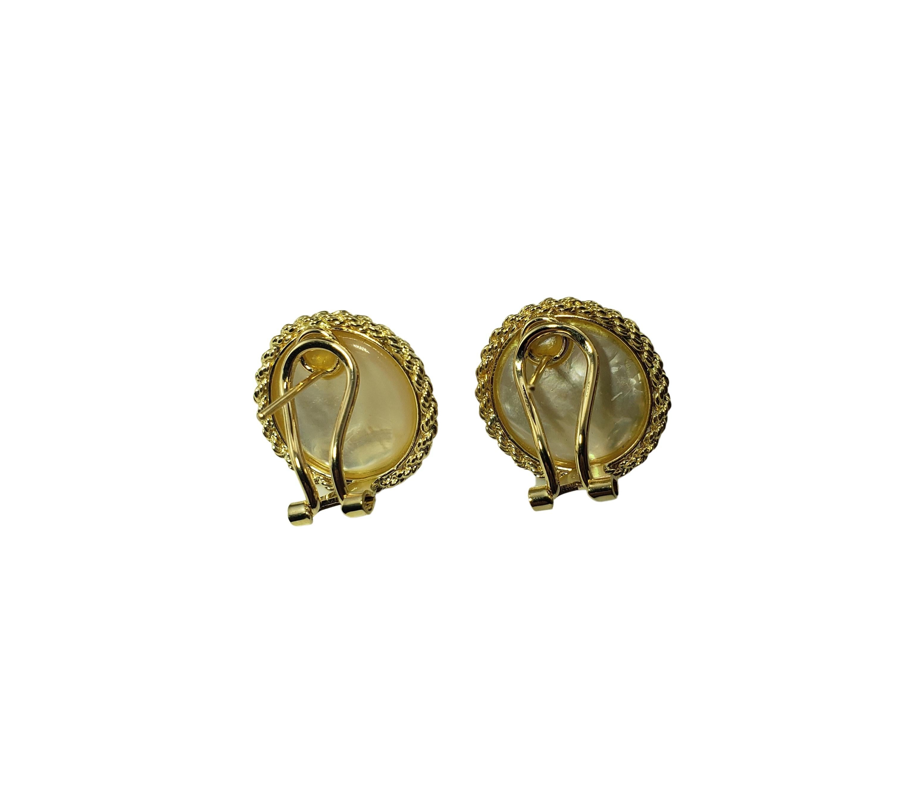 14 Karat Yellow Gold and Pearl Earrings In Good Condition For Sale In Washington Depot, CT