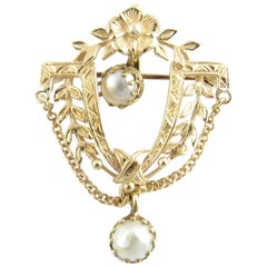 14 Karat Yellow Gold and Pearl Floral Pendant or Brooch