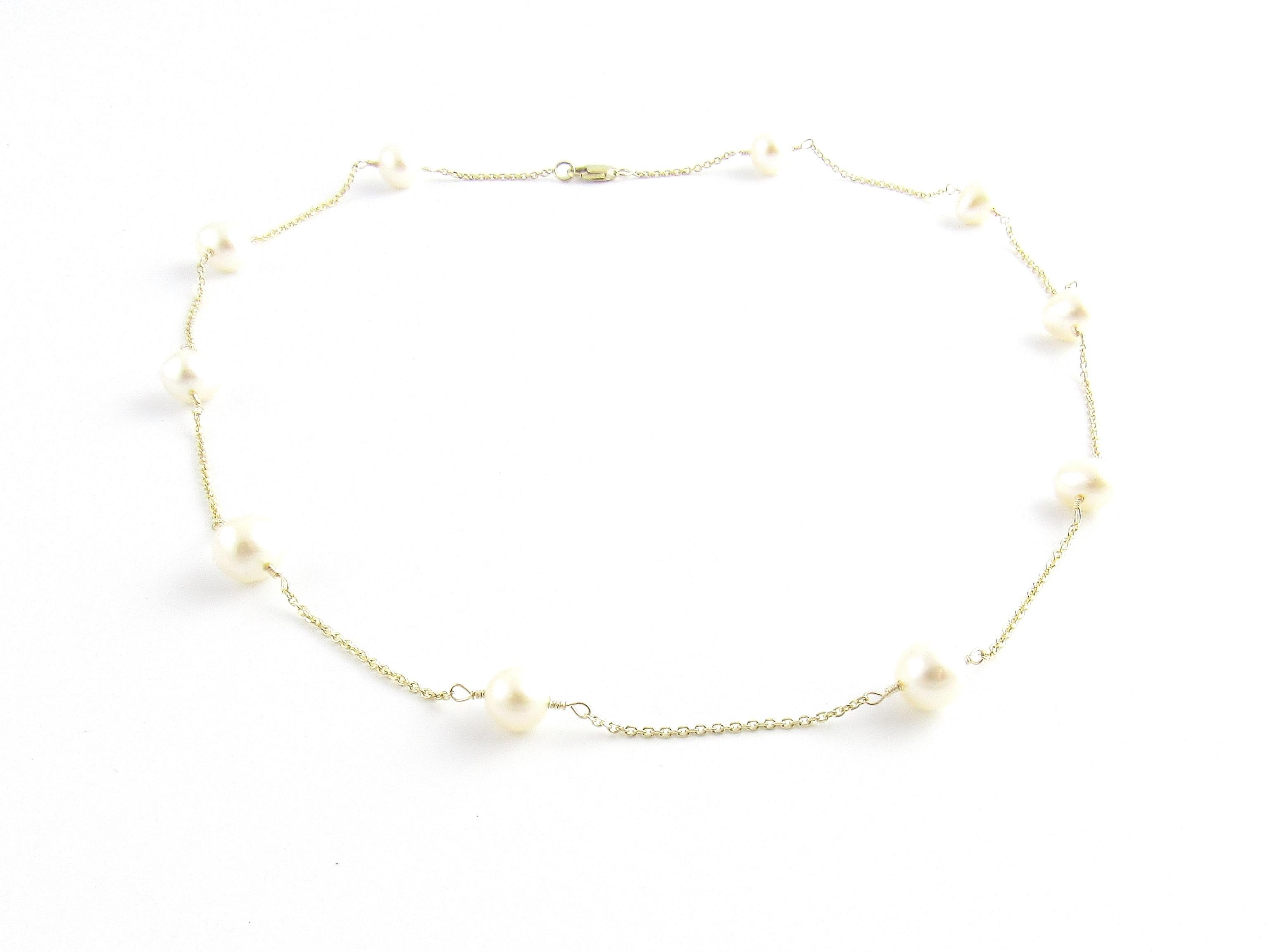 Round Cut 14 Karat Yellow Gold and Pearl Necklace For Sale
