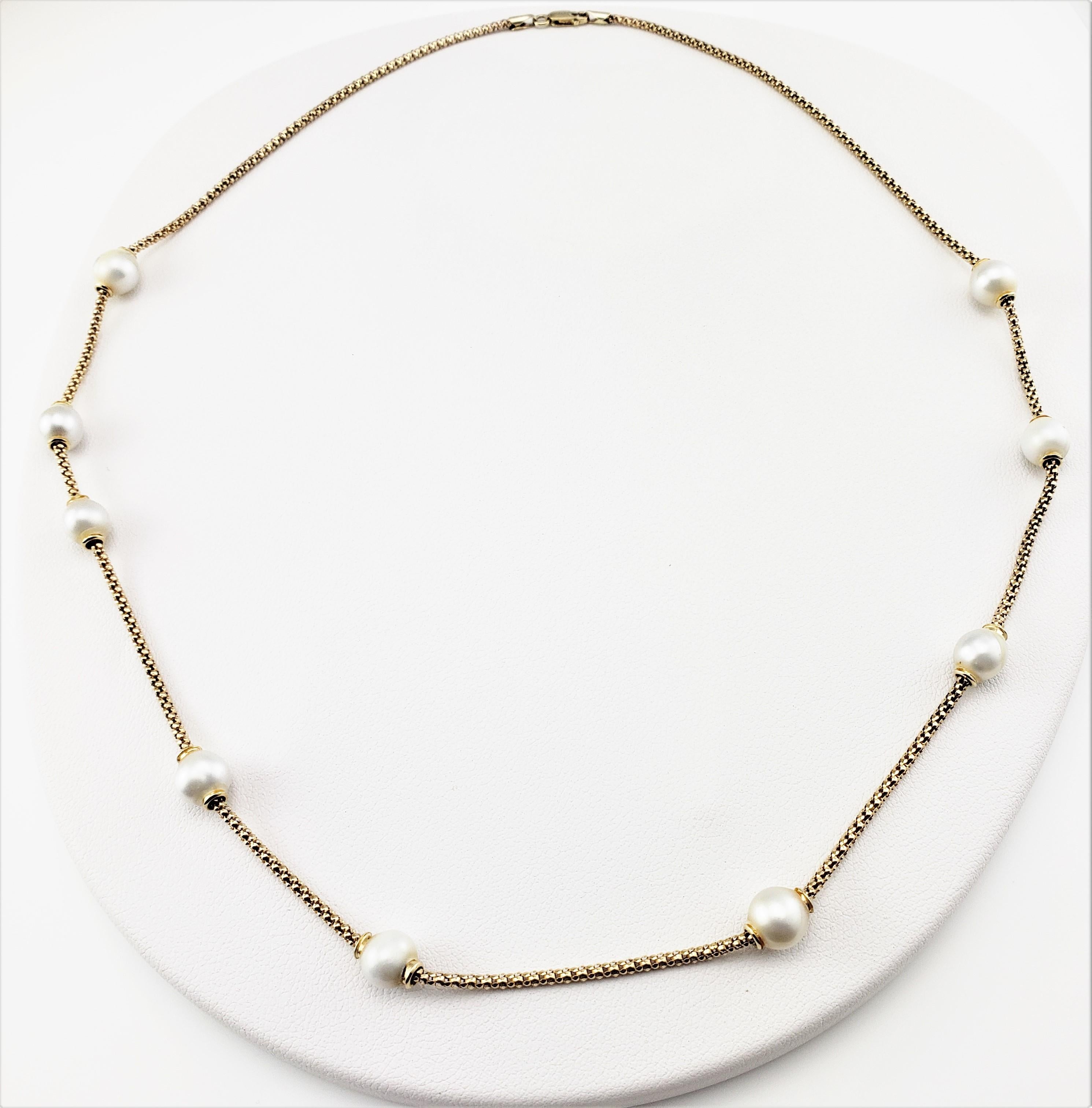 damas pearl necklace