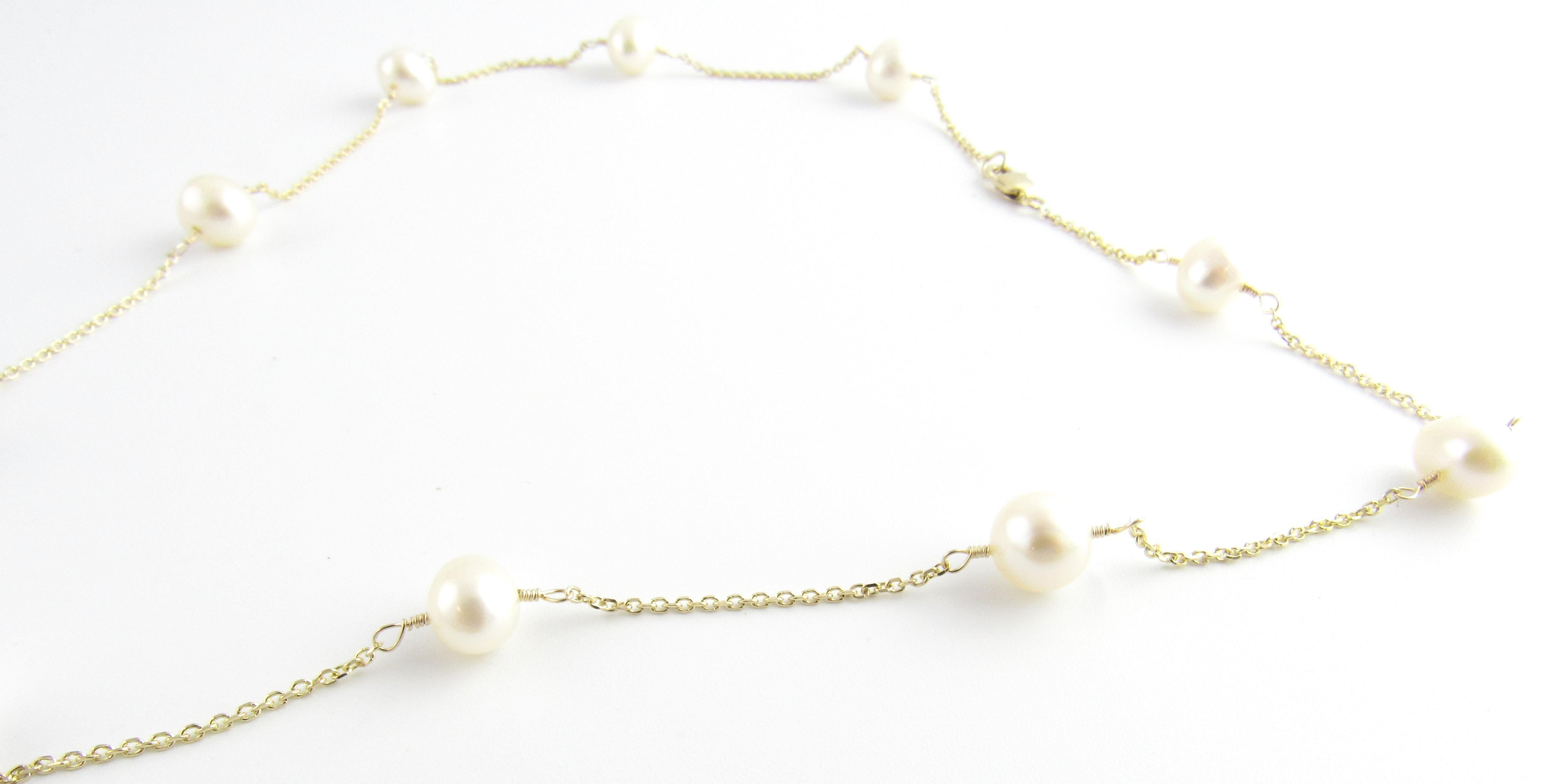 14 Karat Yellow Gold and Pearl Necklace For Sale 1