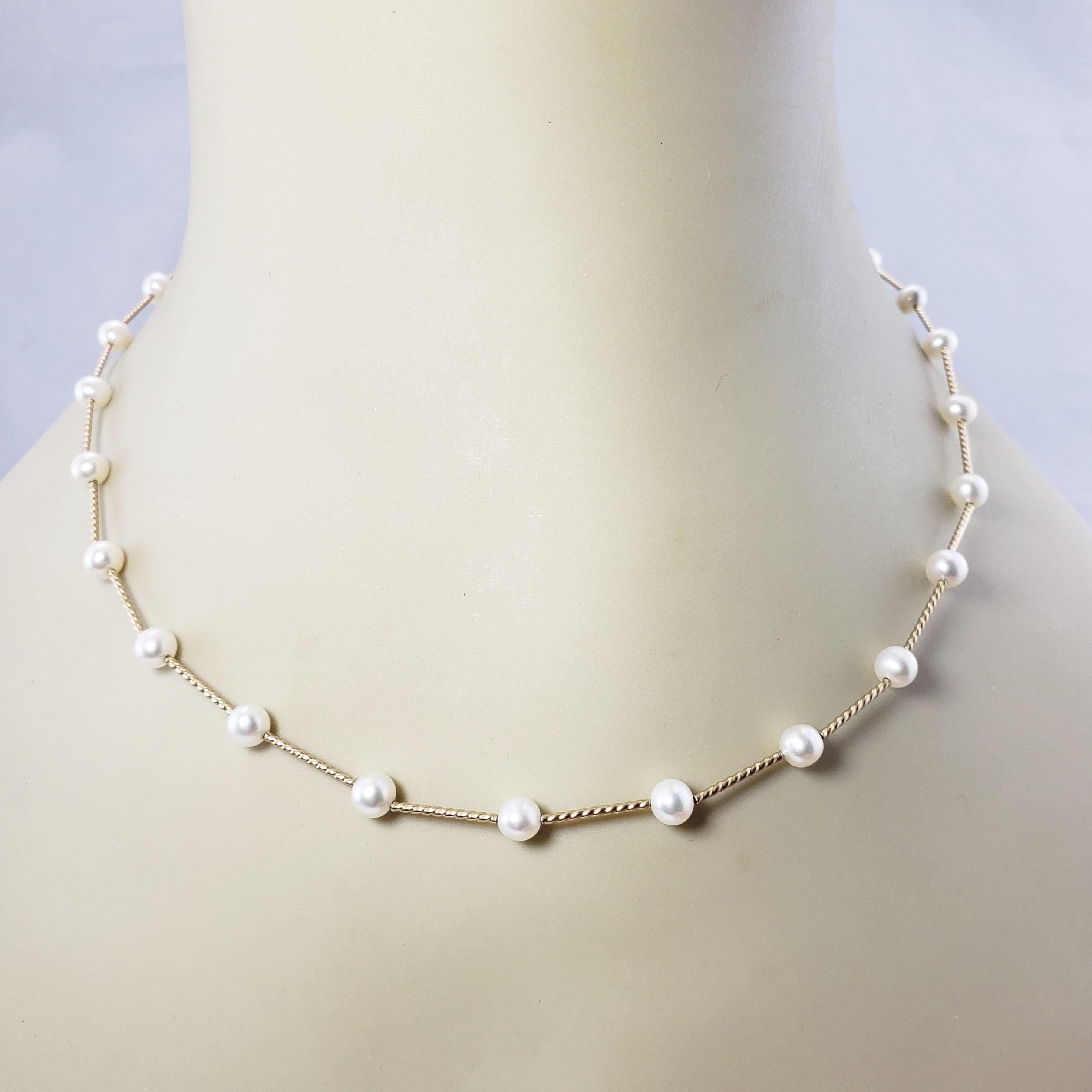 14 Karat Yellow Gold and Pearl Necklace For Sale 2