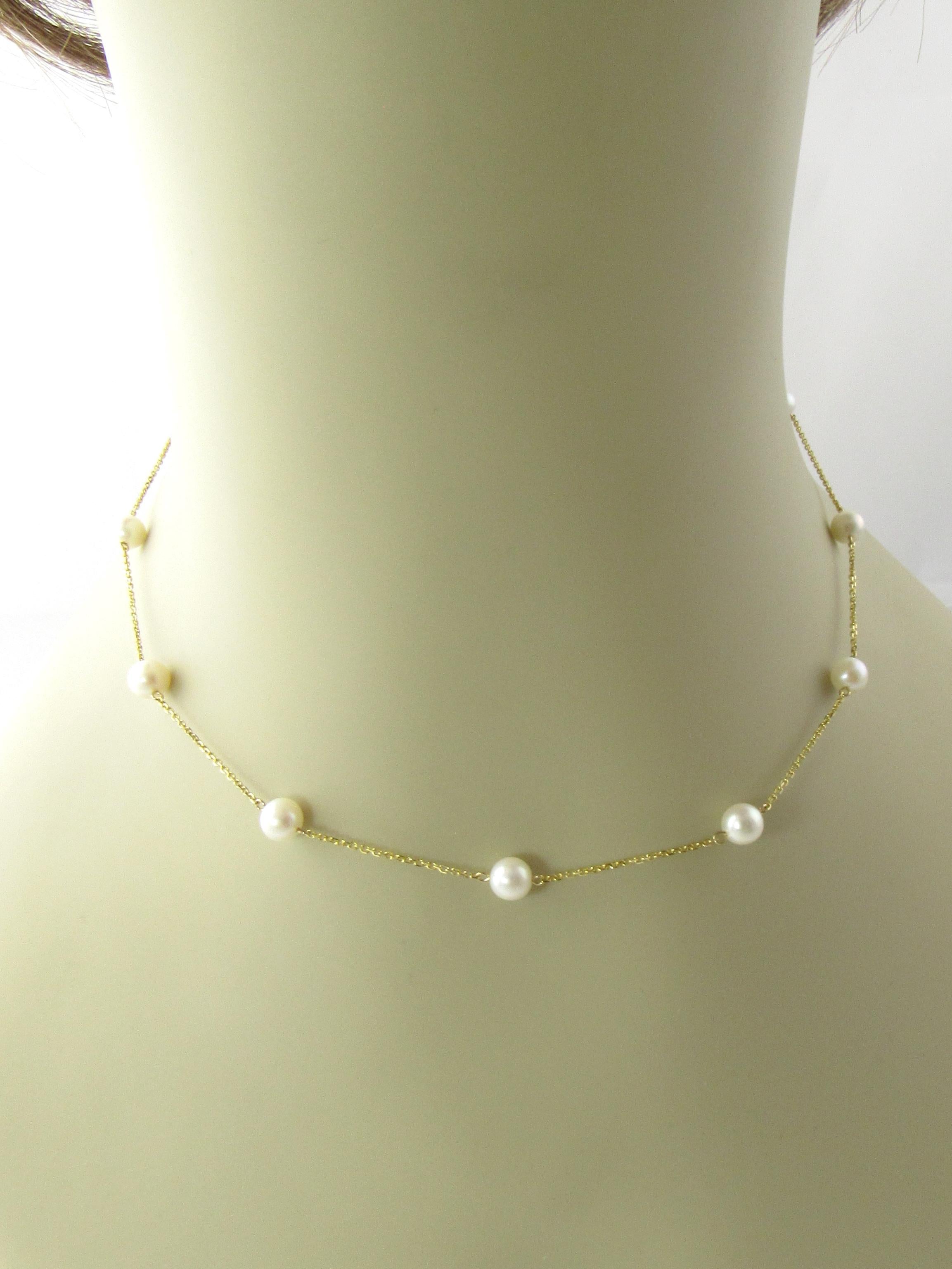 14 Karat Yellow Gold and Pearl Necklace For Sale 2